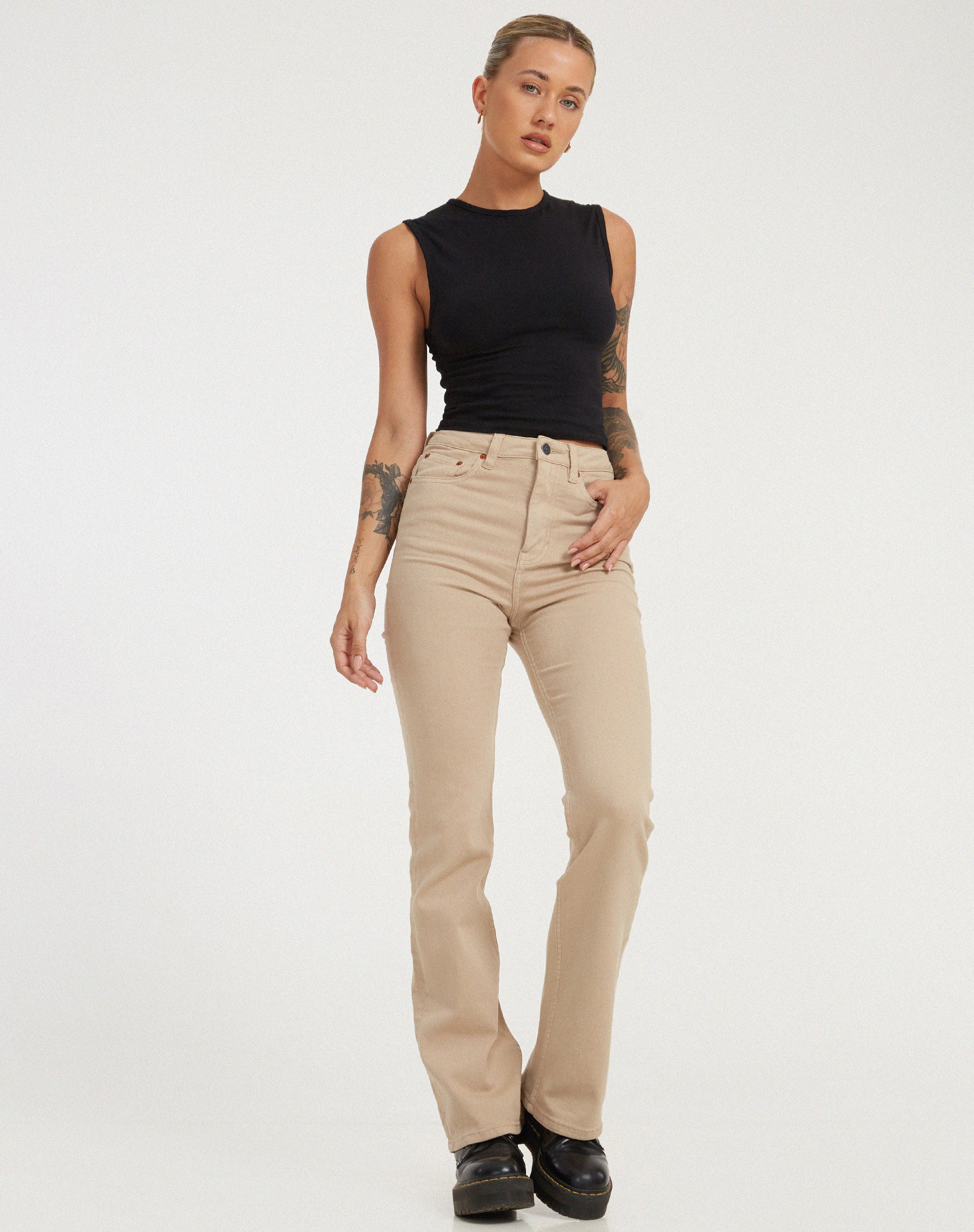 Bootleg Jeans in Sandwash - Awmao