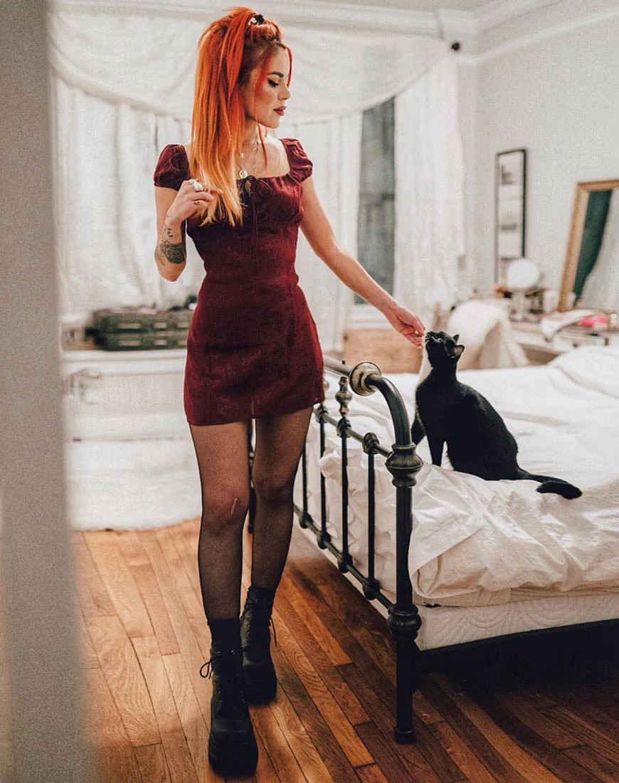 Gaval Mini Dress in Satin Rose Burgundy - Awmao