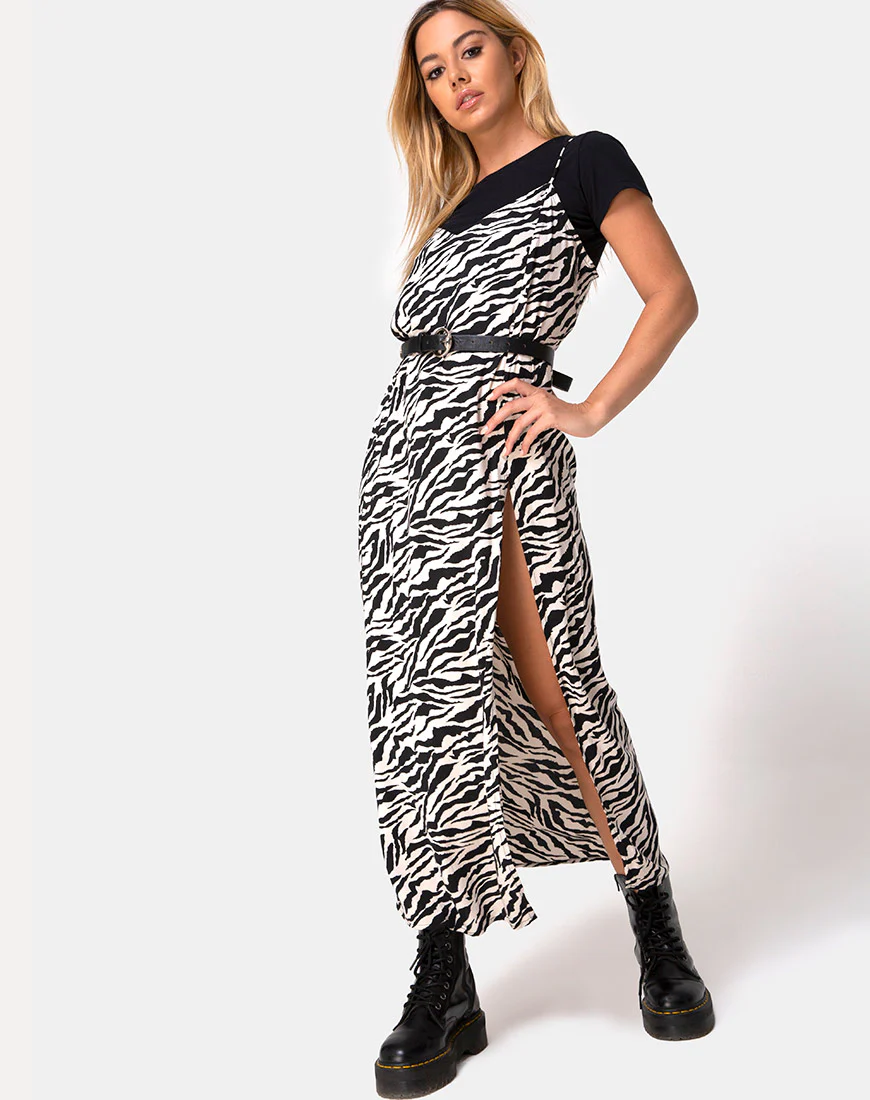 Batis Maxi Dress in 90's Zebra - Awmao