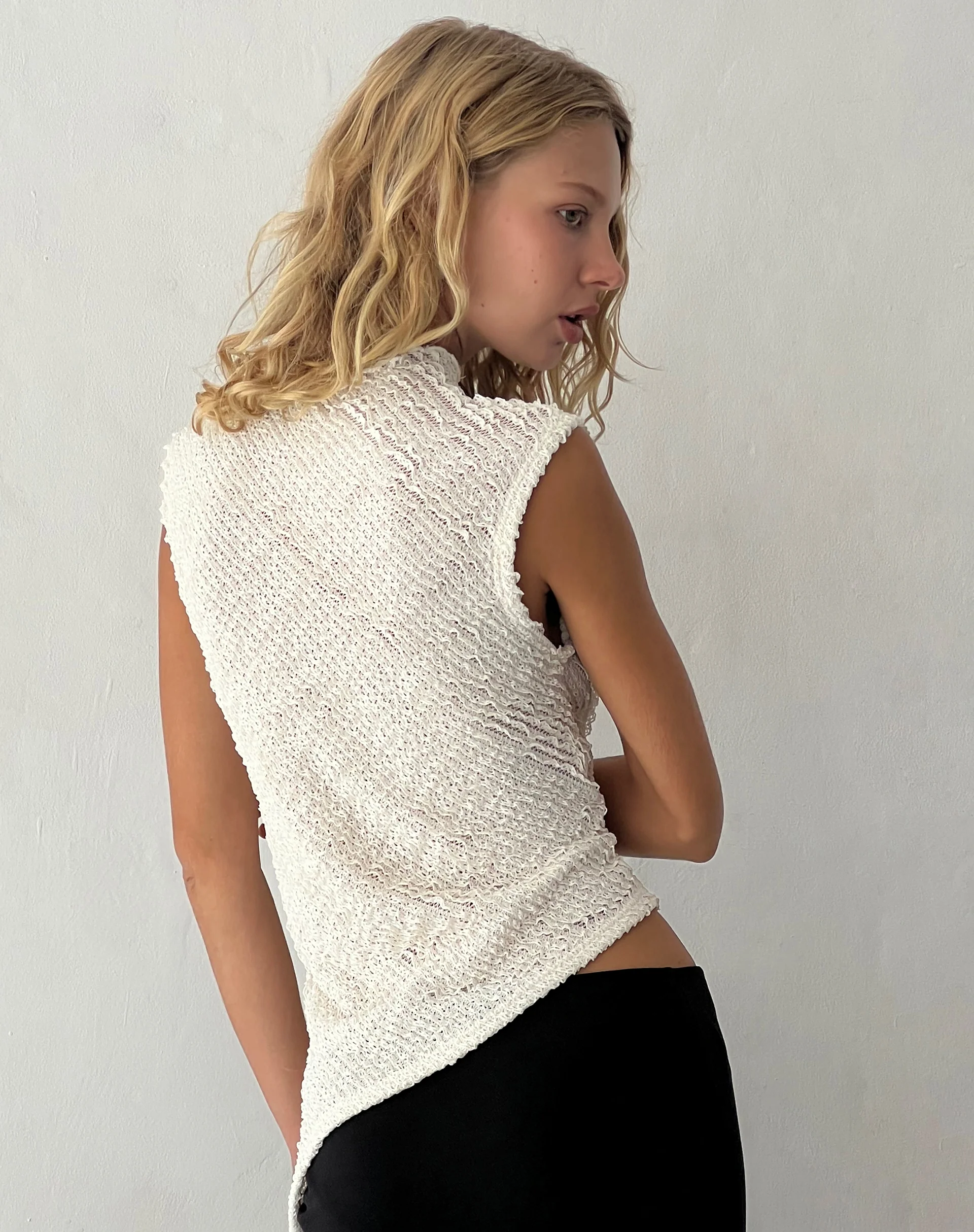 Ember Sleevless Top in Textured Ivory - Awmao