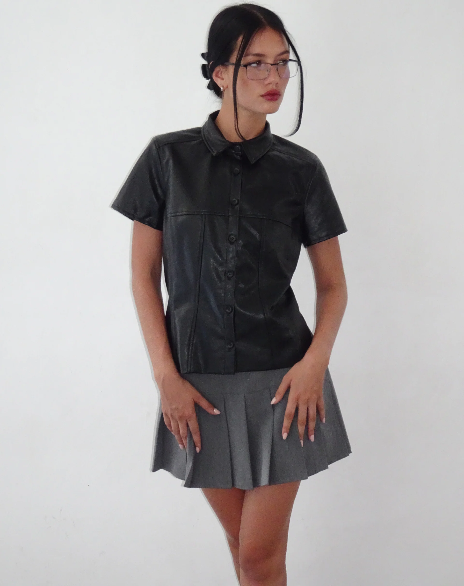 Mulan Short Sleeve Shirt in PU Black - Awmao