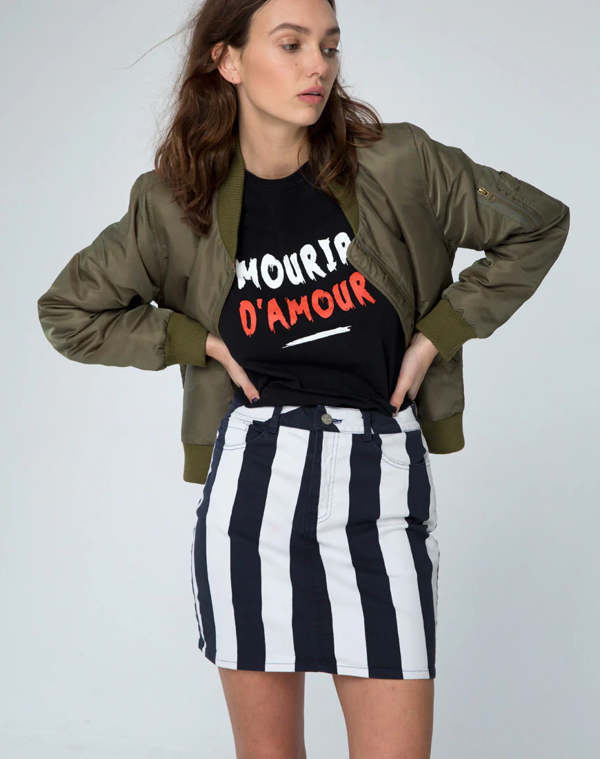 Girl Fit Tee in Mourir D'Amour Black - Awmao