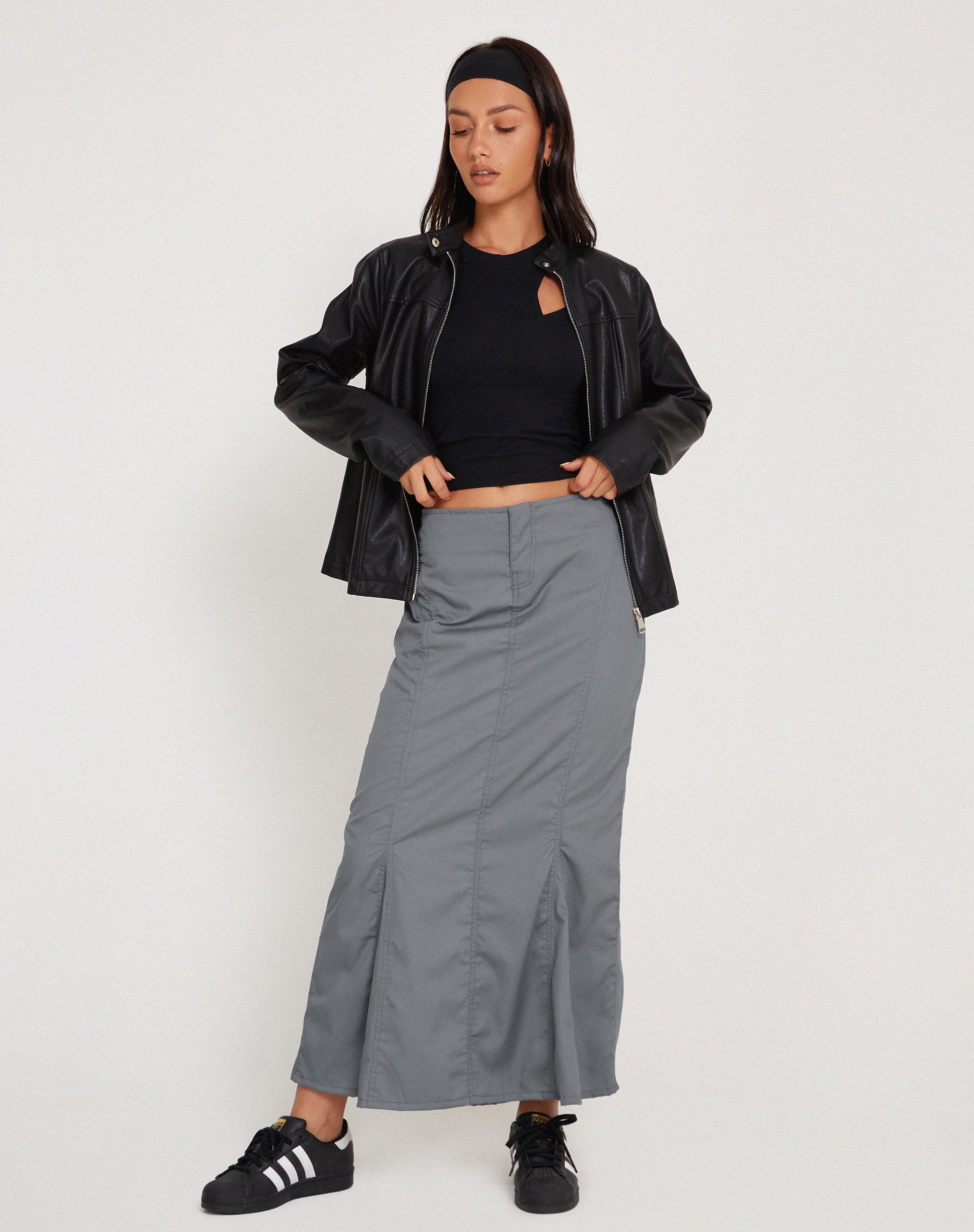 Chaeun Low Rise Midi Cargo Skirt in Grey - Awmao