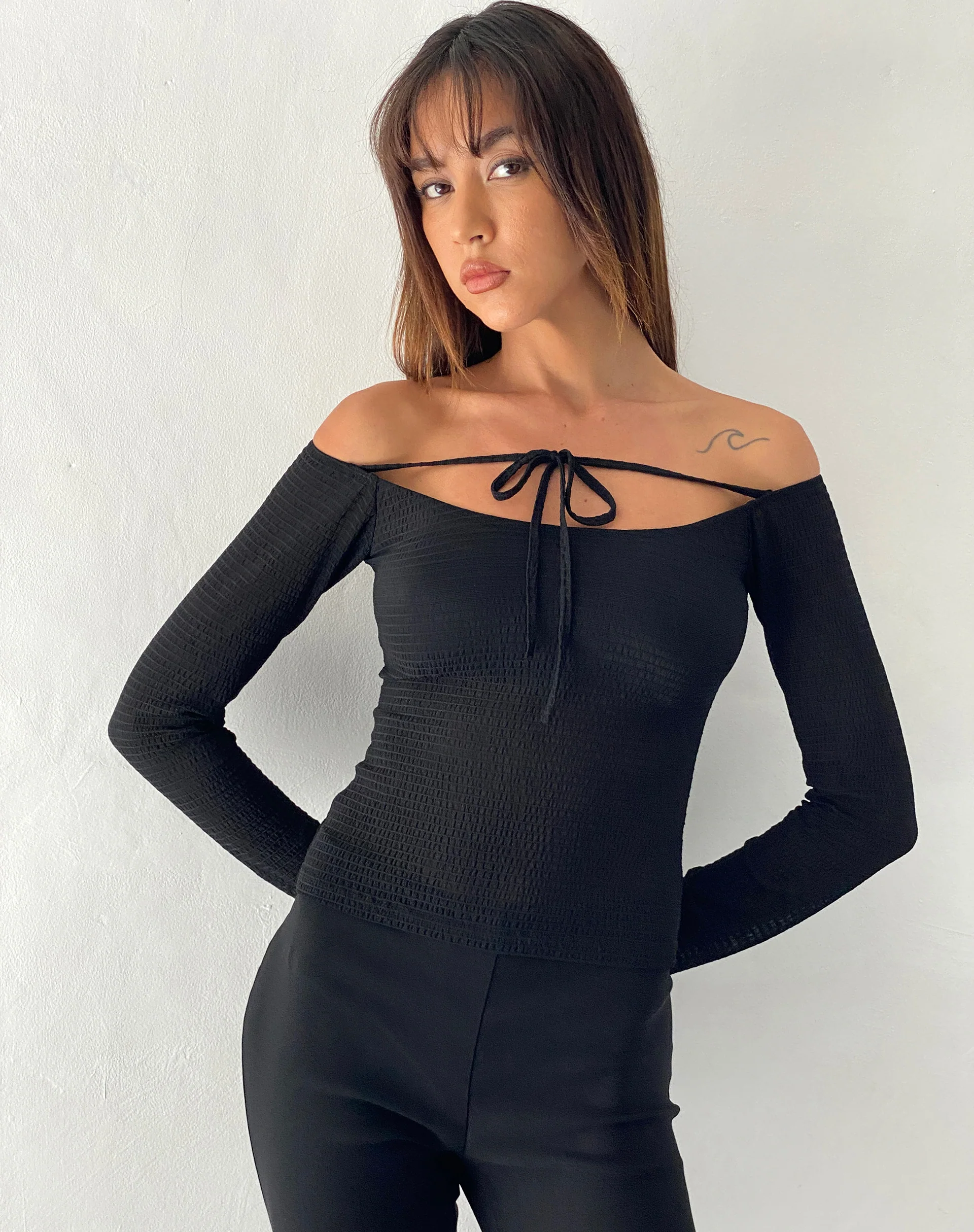Alondra Long Sleeve Tie Front Top in Textured Black - Awmao