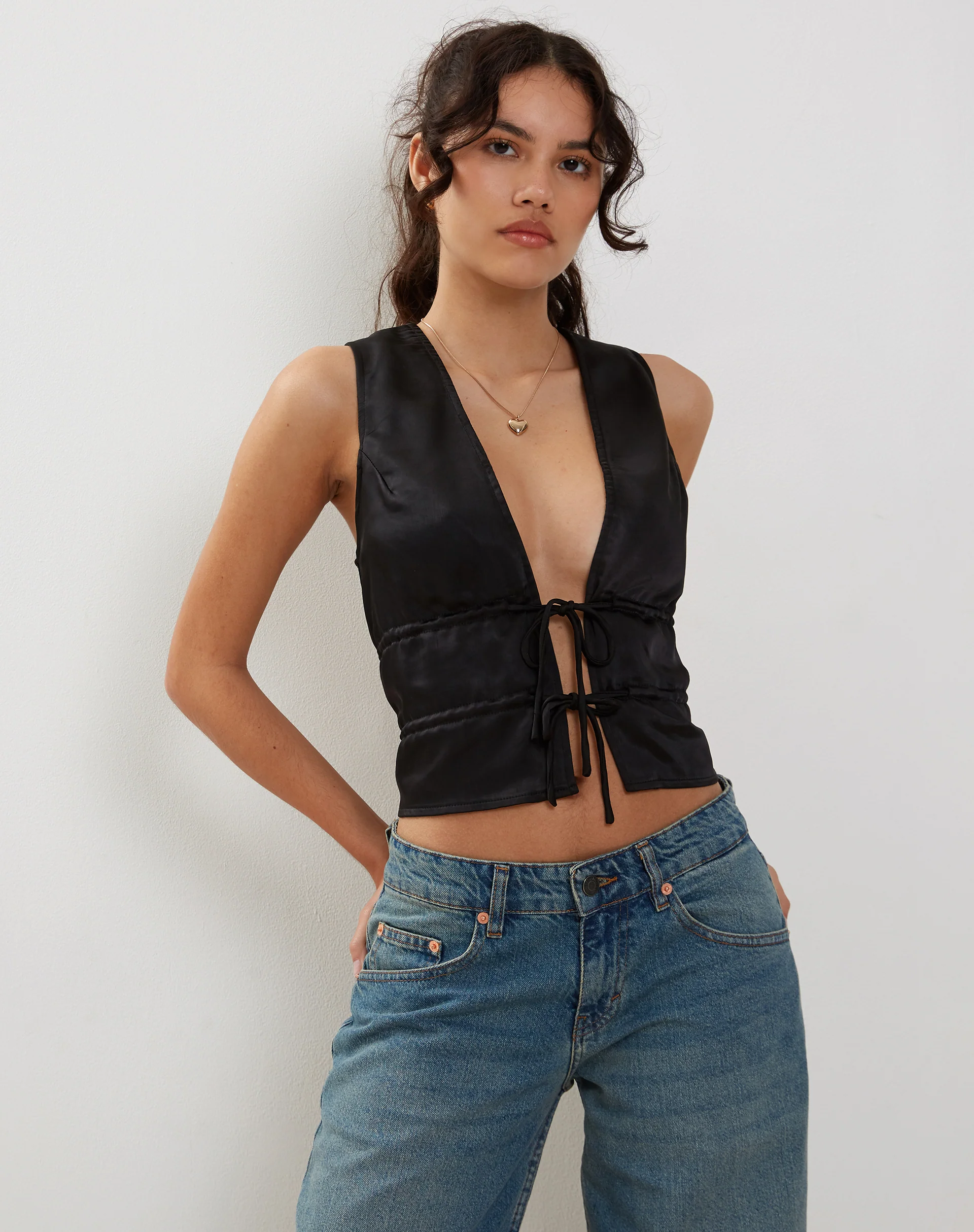 Kayson Crop Top in Satin Black - Awmao