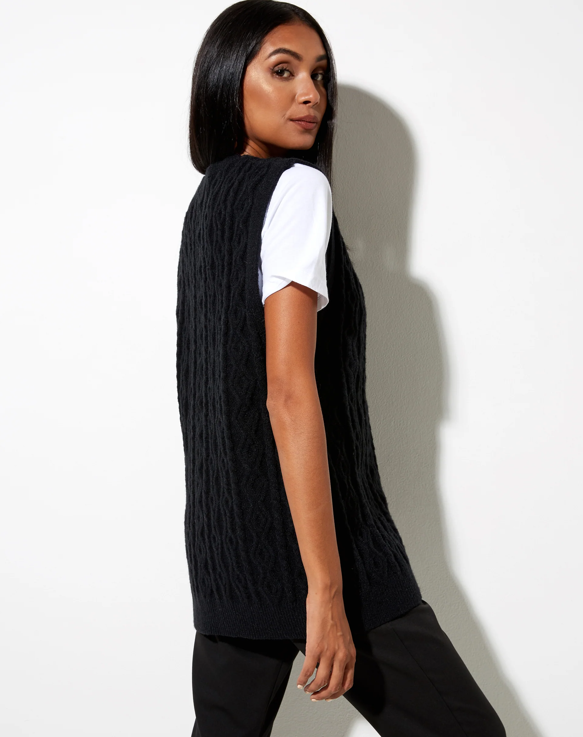 Selvi Cardi in Knit Black - Awmao