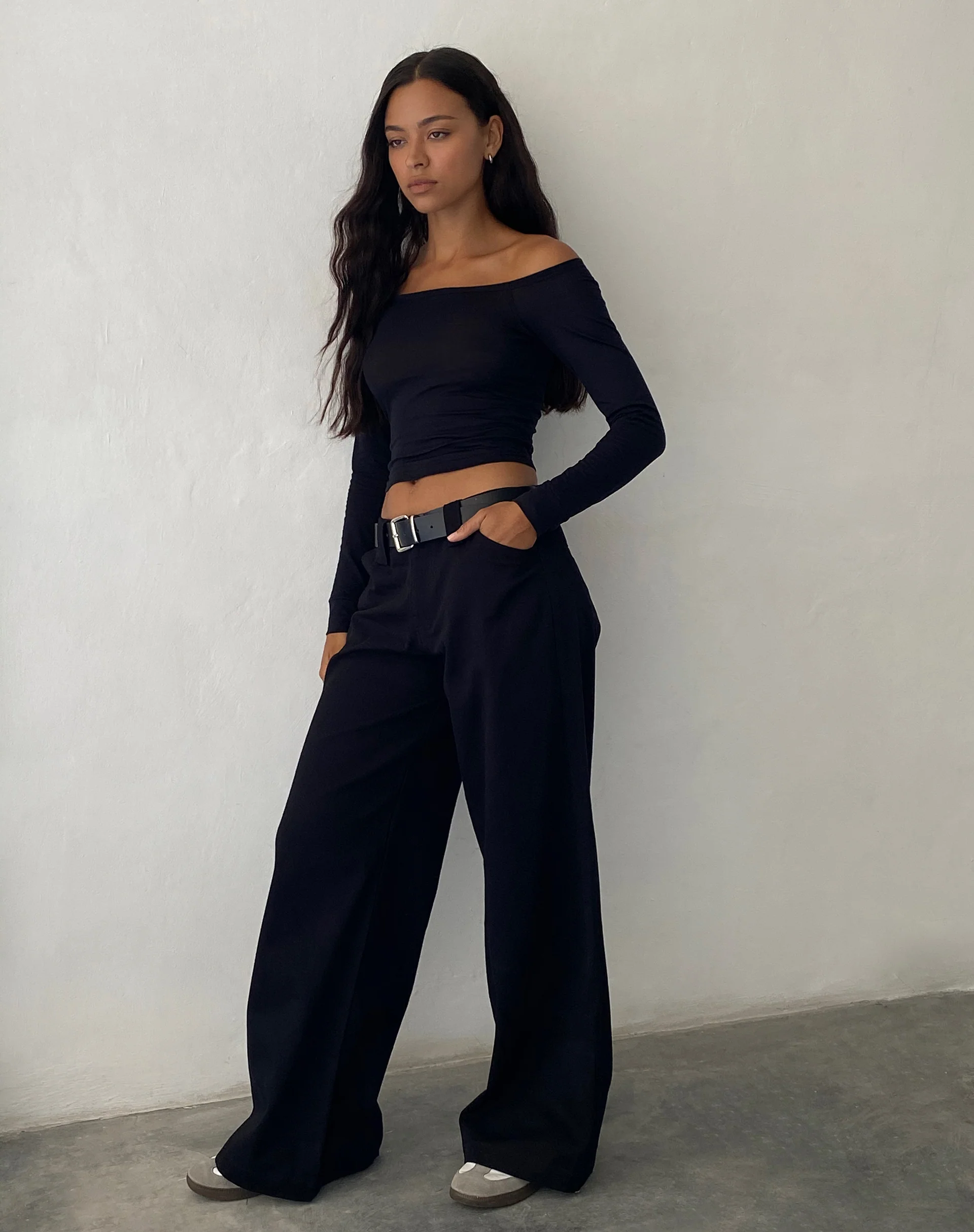 Kaomy Wide Leg Trouser in Black - Awmao