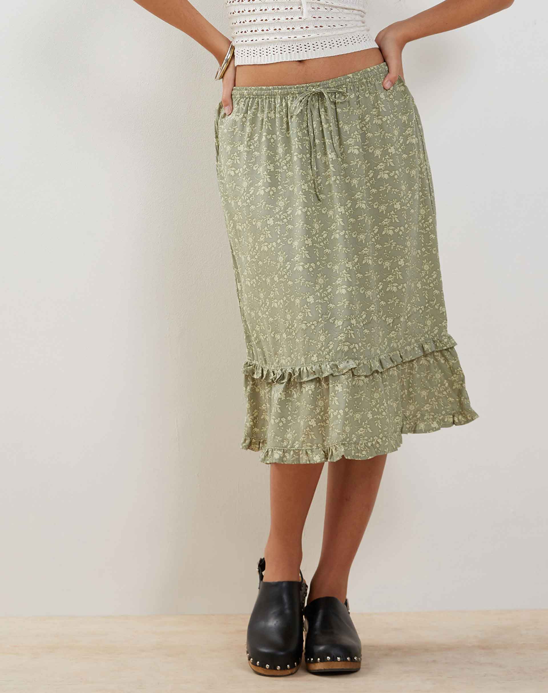 Wala Midi Skirt in Ditsy Floral Green - Awmao