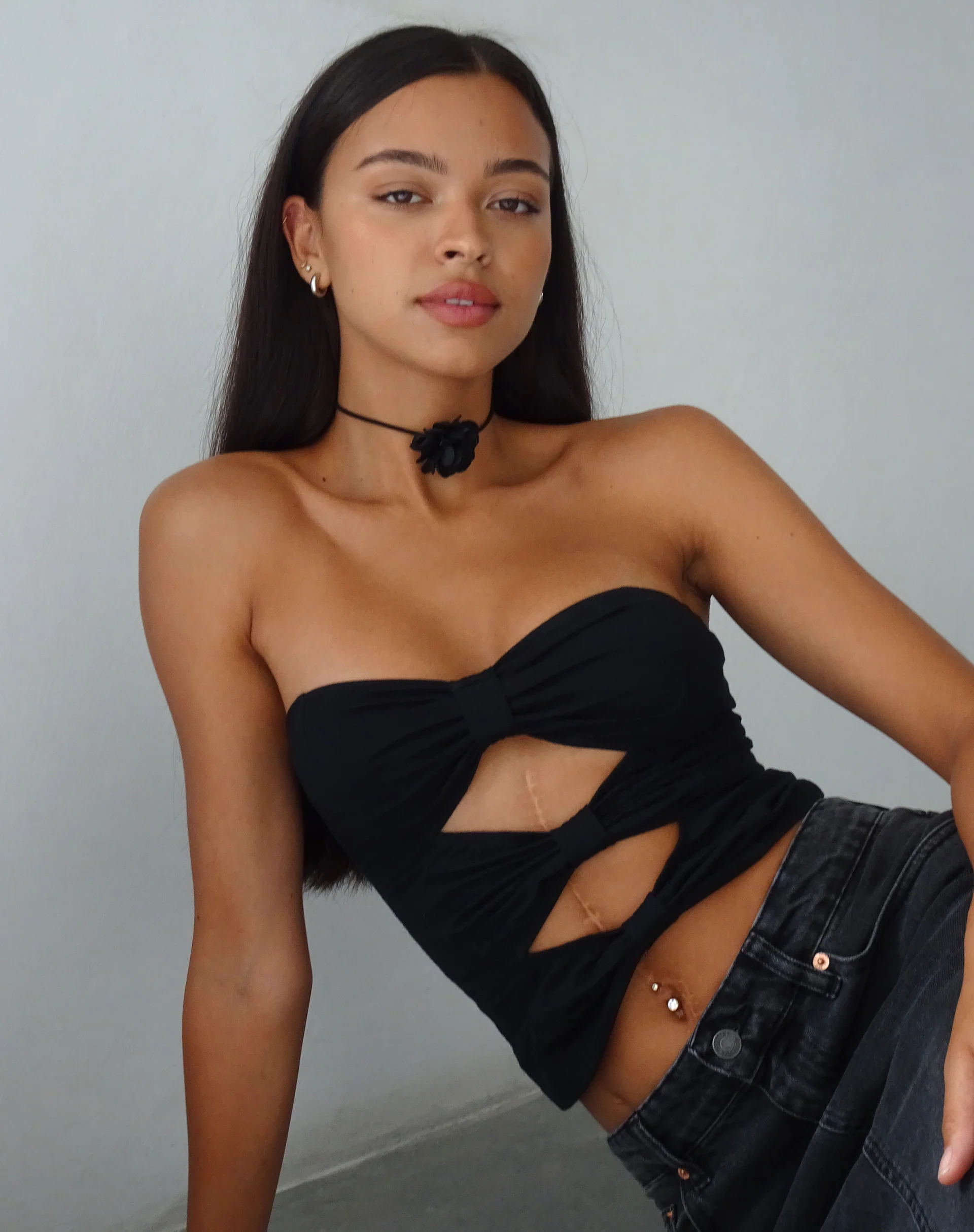 Widayu Bow Twist Bandeau Top in Black - Awmao