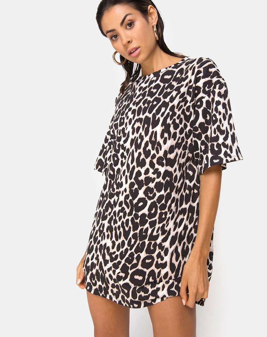 Sunny Kiss Tee in Oversize Jaguar - Awmao