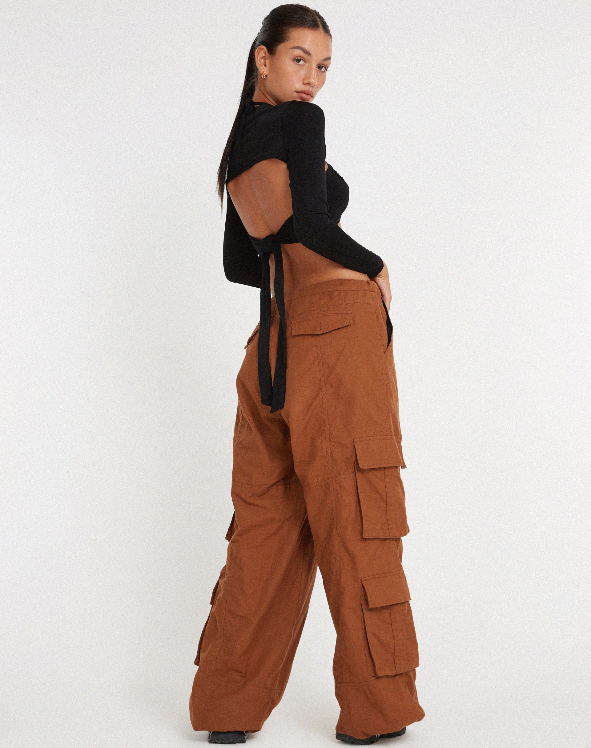 Philia Cargo Trouser in Bombay Brown - Awmao