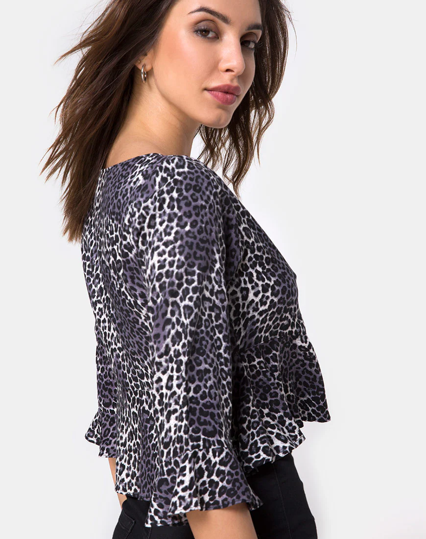 Vinequa Top in Rar Leopard Grey - Awmao
