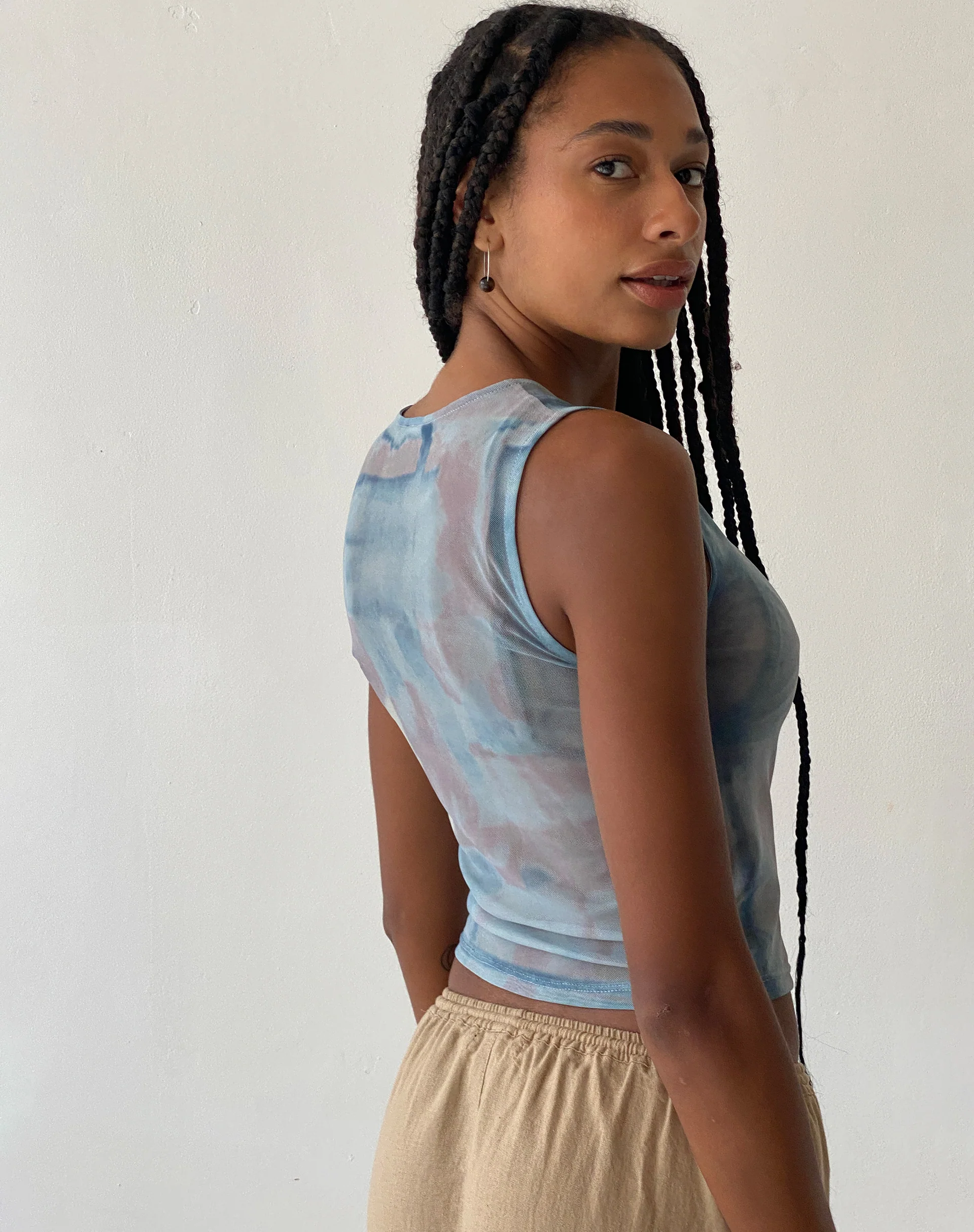MOTEL X JACQUIE Elisha Top in Mesh Abstract Paint Brush Blue - Awmao