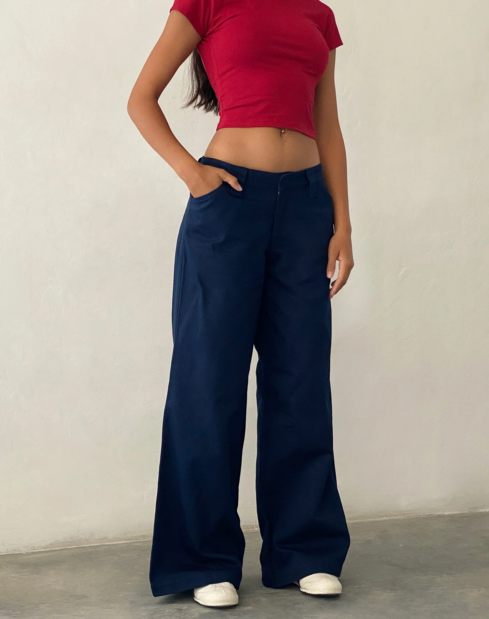 Kaomy Wide Leg Trouser in Navy - Awmao