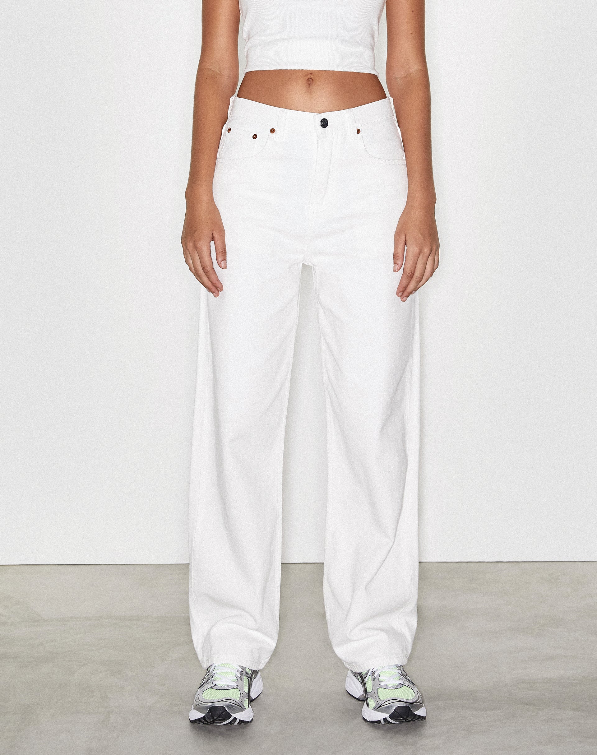 Parallel Jeans in White Wash - Awmao