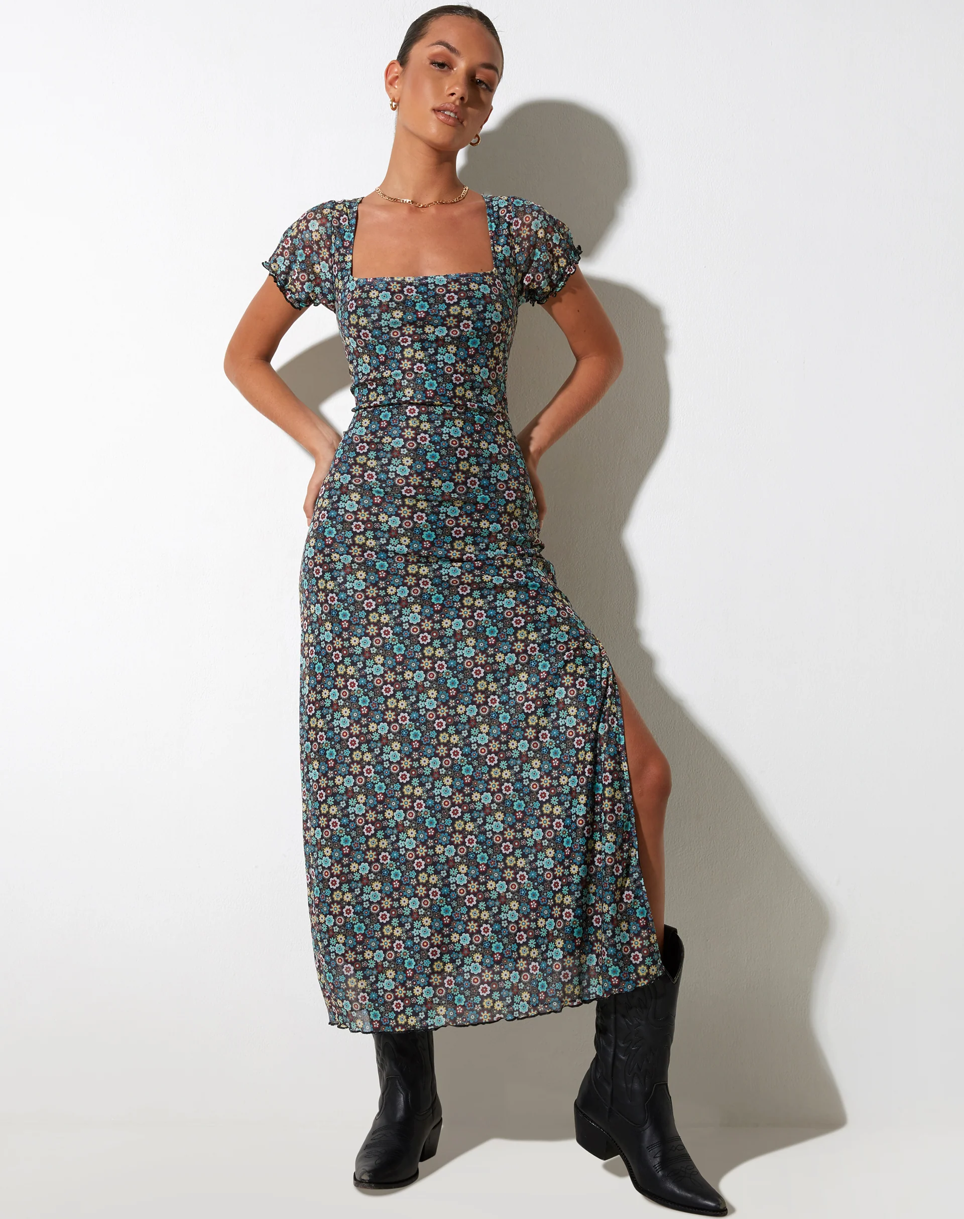 Taliah Maxi Dress in Folk Floral - Awmao