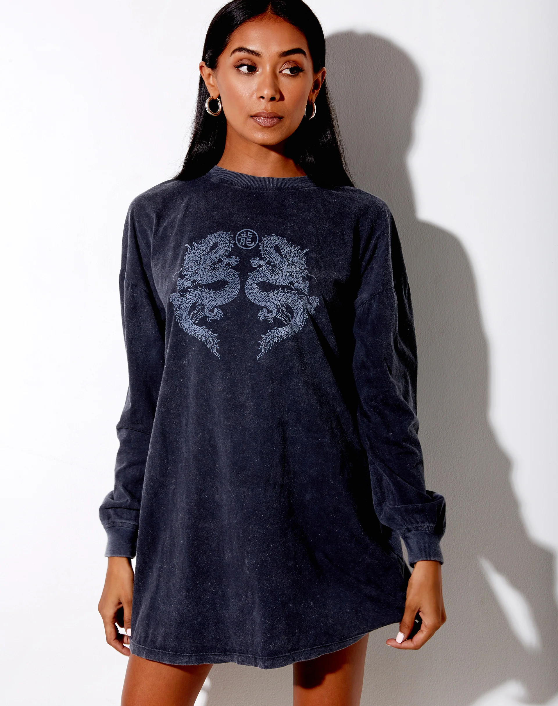 Lotsun Sweatshirt in Black Wash Twin Dragon - Awmao
