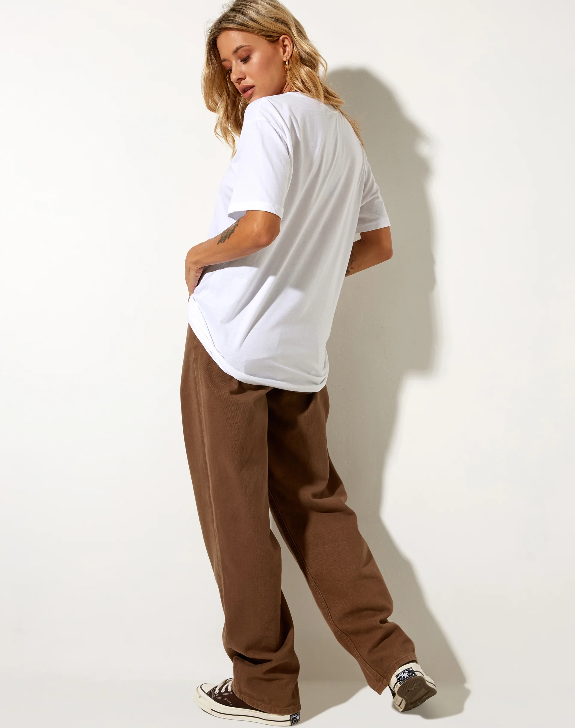 Oversize Basic Tee in White Champignons - Awmao