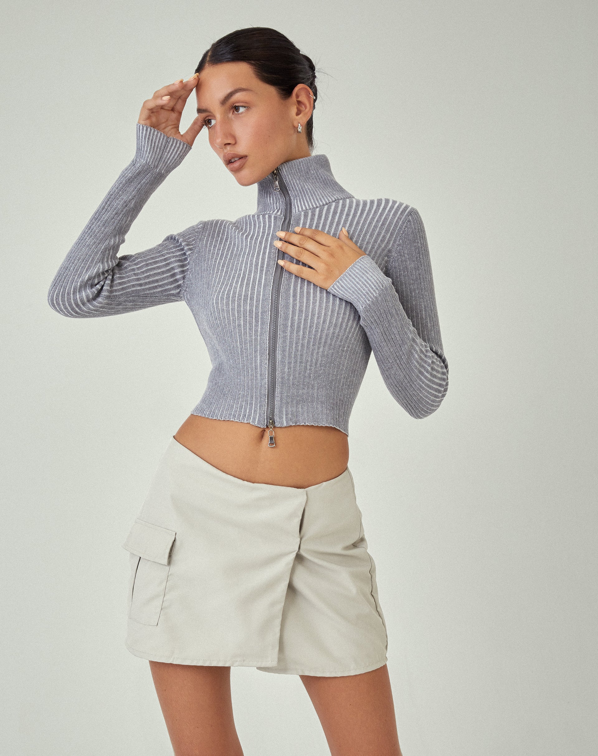 Tuzifa Cropped Jumper in Grey - Awmao