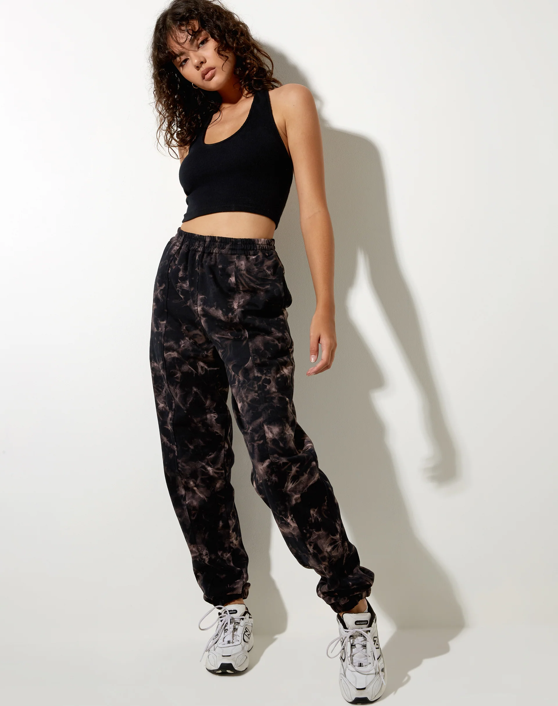 Bamal Jogger in Oil Smoke - Awmao