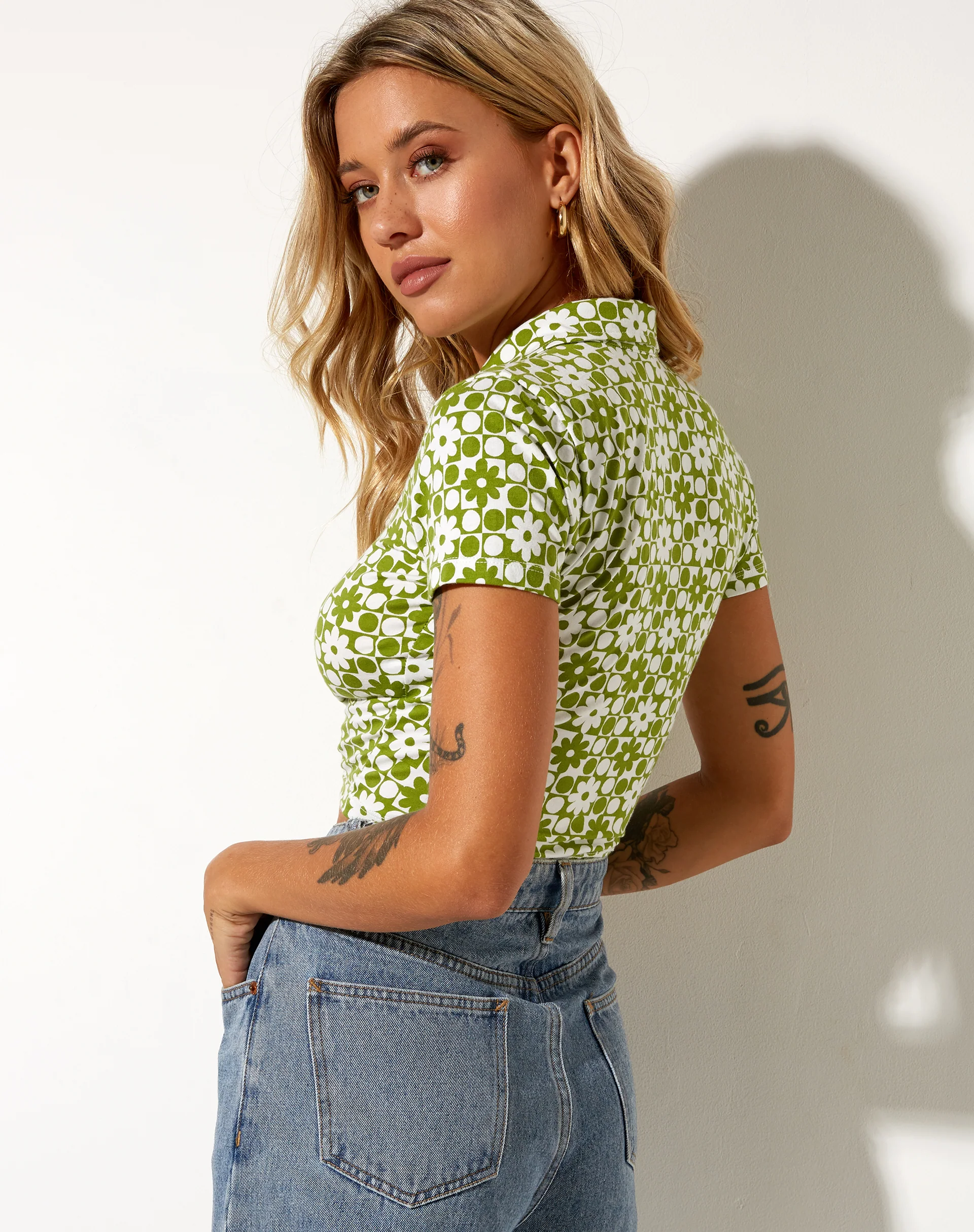 Wuma Cropped Shirt in Patchwork Daisy Green - Awmao