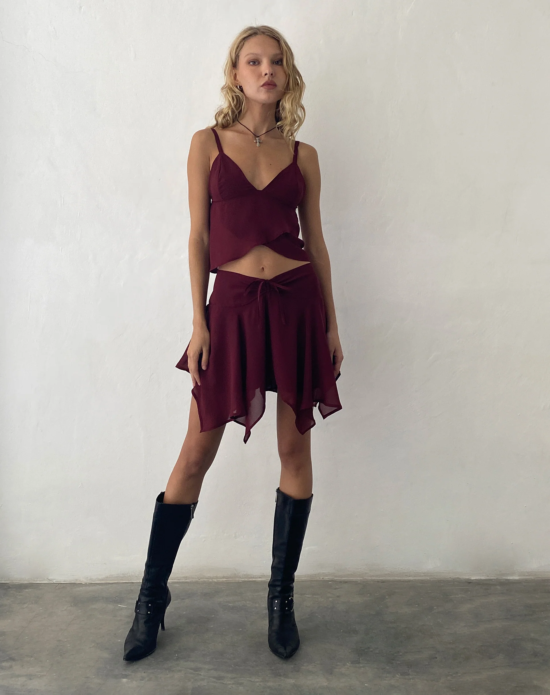 Veny Mini Skirt in Chiffon Oxblood - Awmao