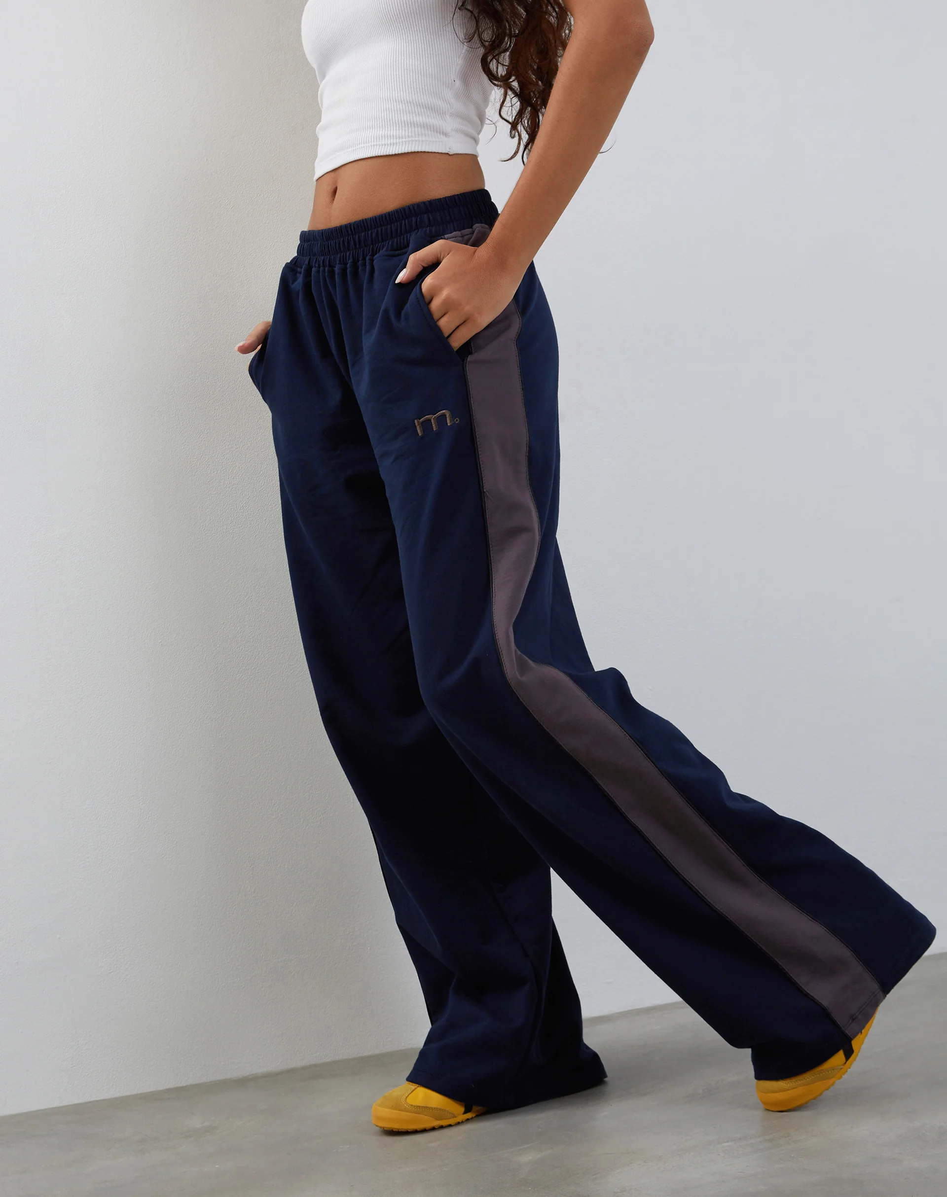 Bedion Oversized Jogger in Navy with M Embroidery - Awmao