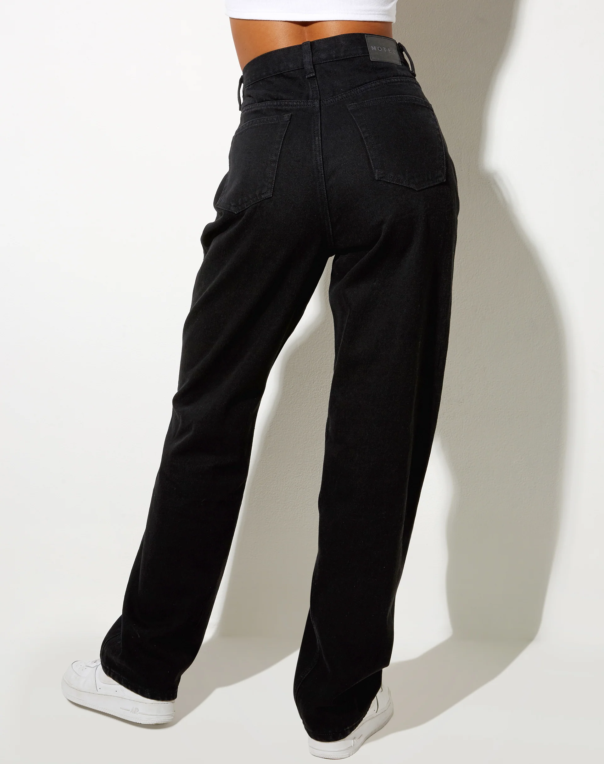Pleated Jeans in Black Wash - Awmao