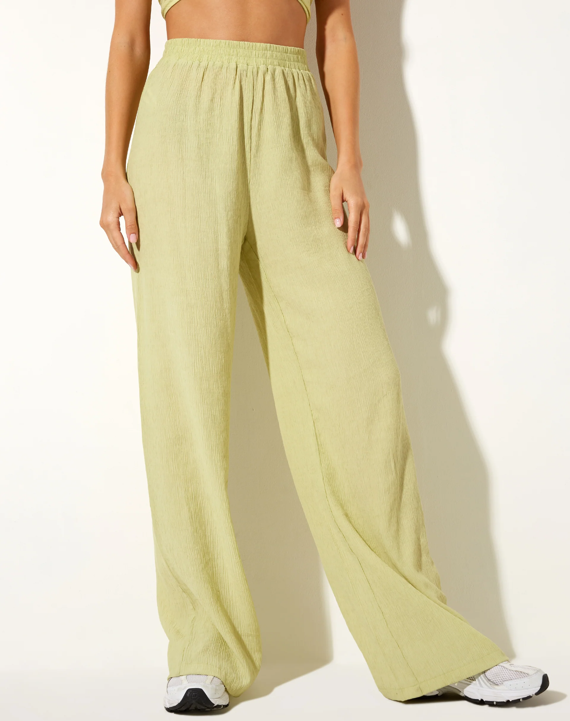 Obeli Trouser in Crinkle Sage - Awmao