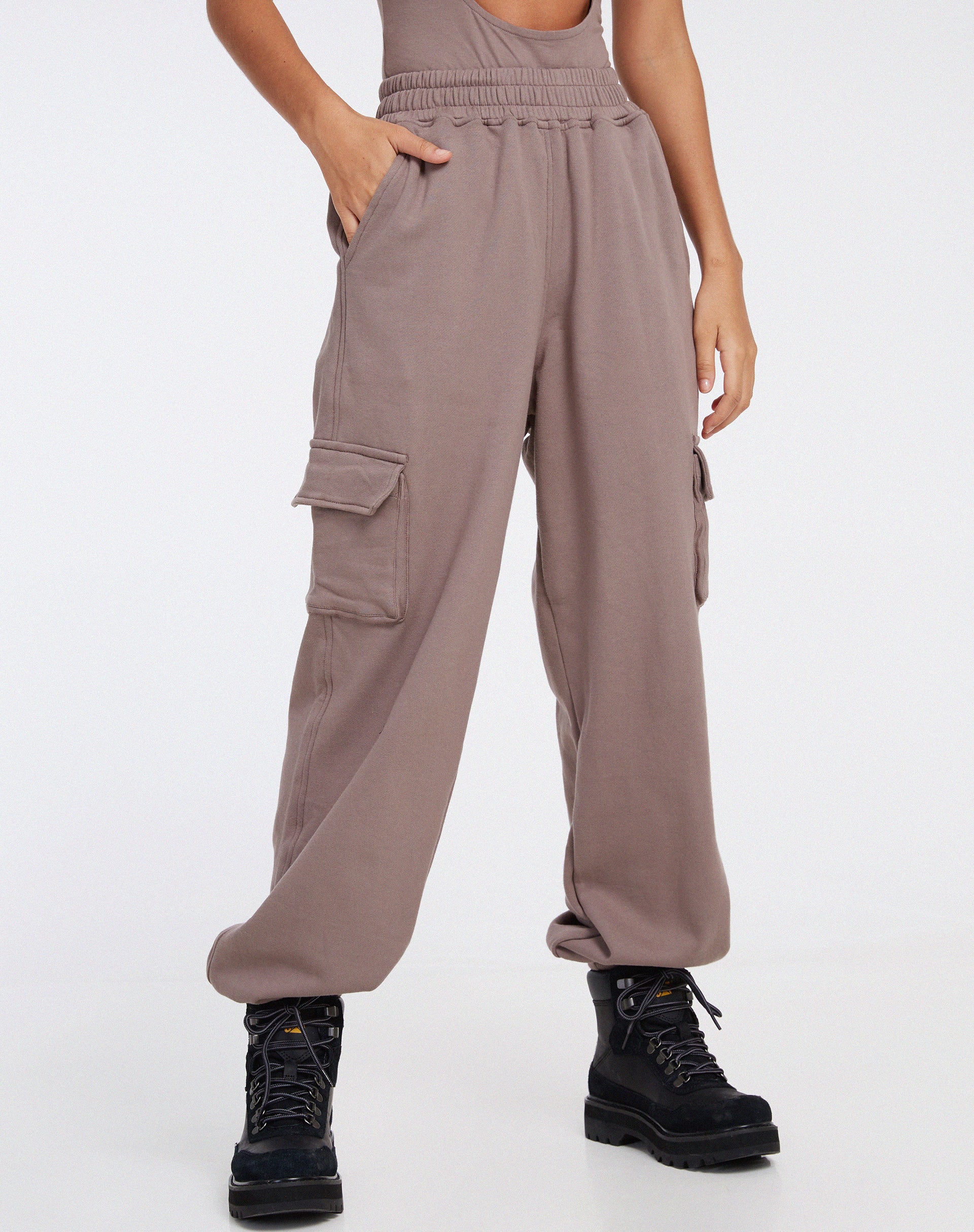 Pelita Jogger in Fleece Antler - Awmao