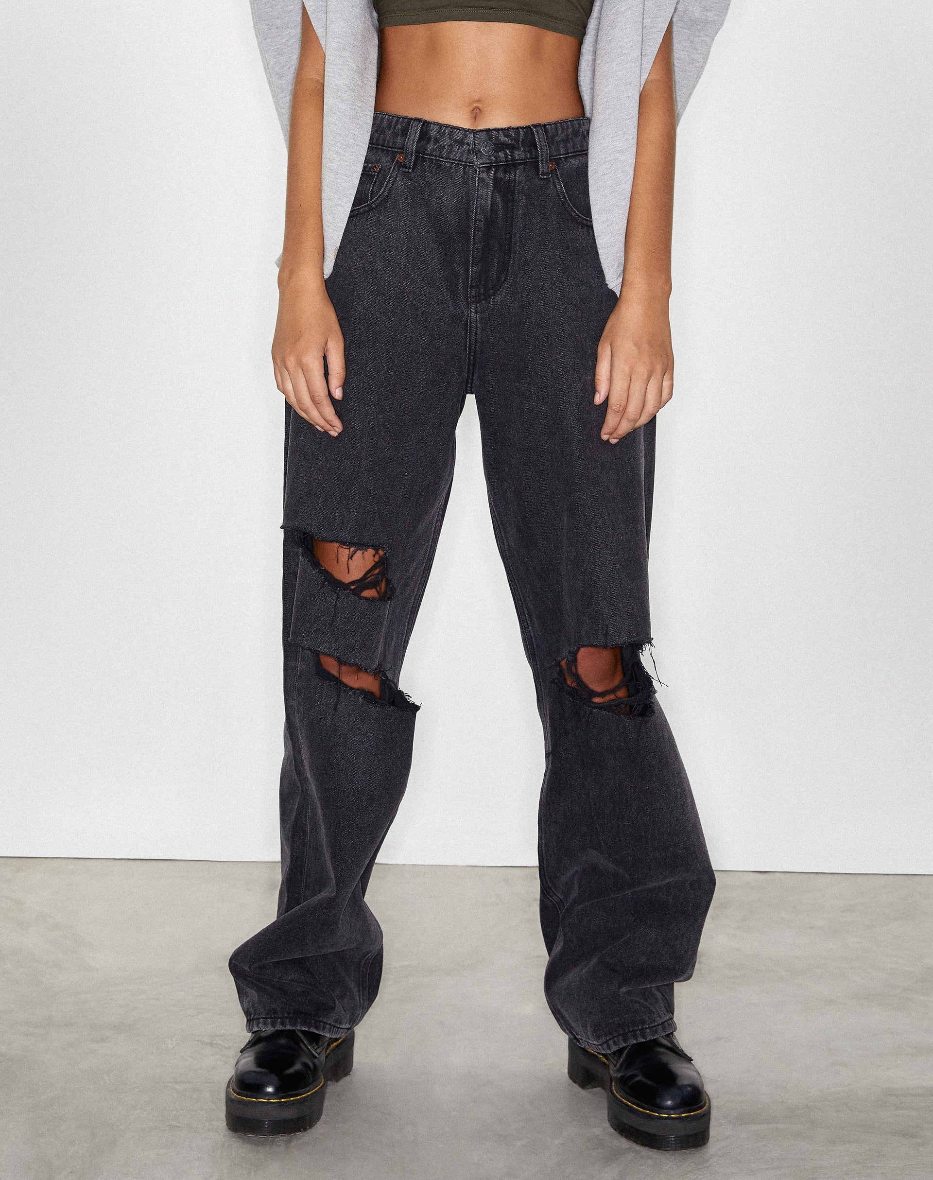 Rips Parallel Jeans in Black Wash - Awmao