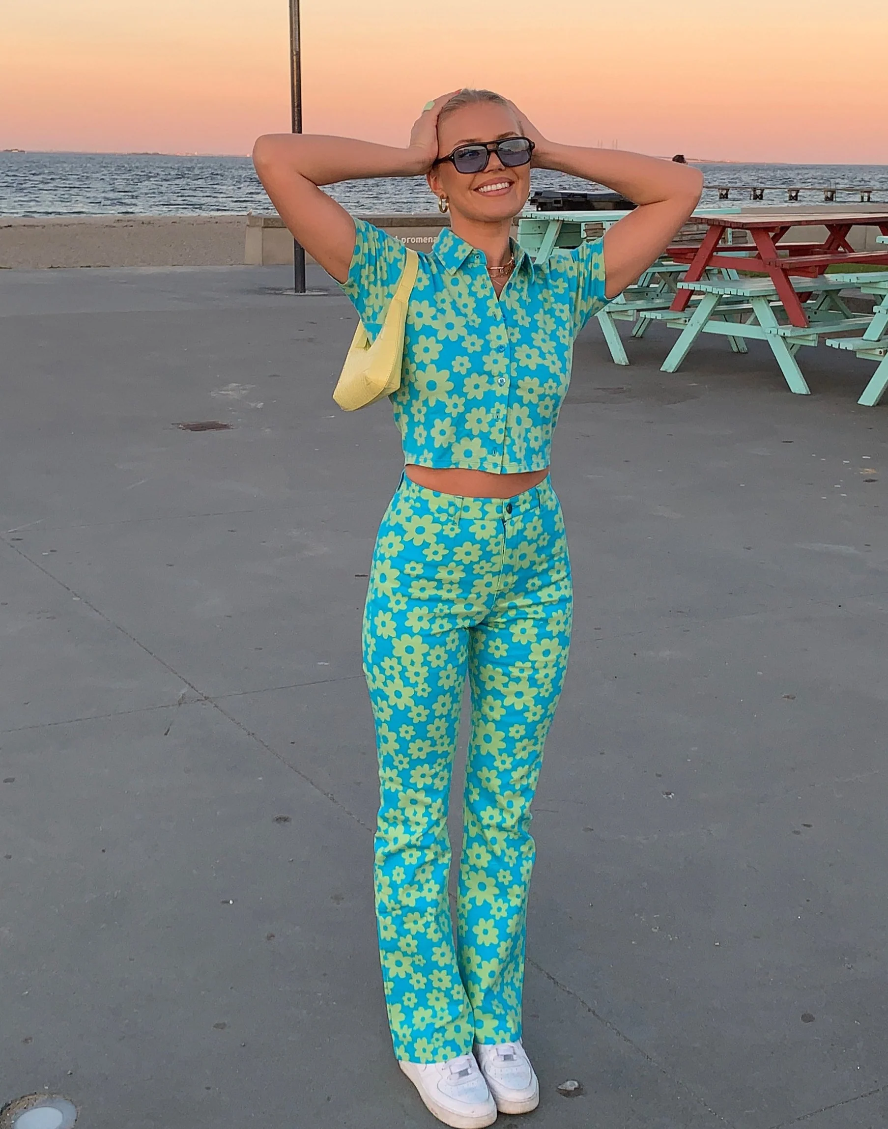 Wuma Cropped Shirt in Retro Daisy Blue - Awmao
