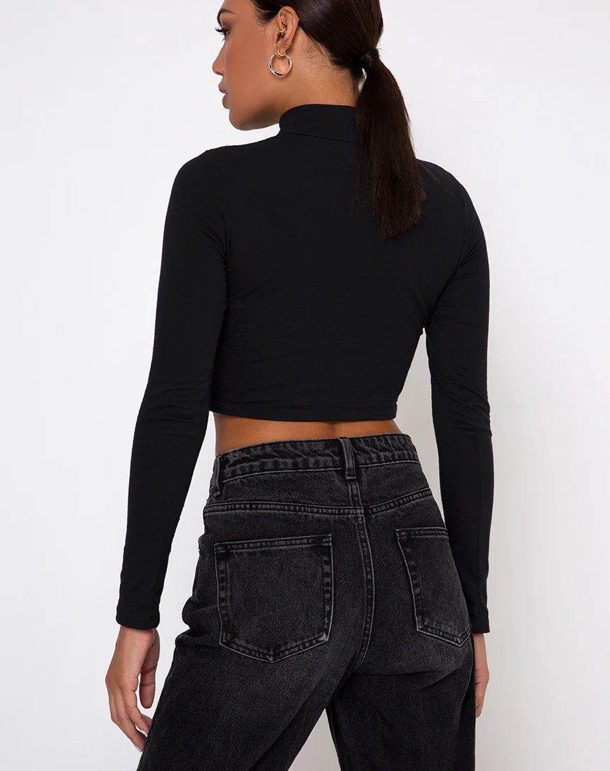 Lesvy Crop Top in Black - Awmao