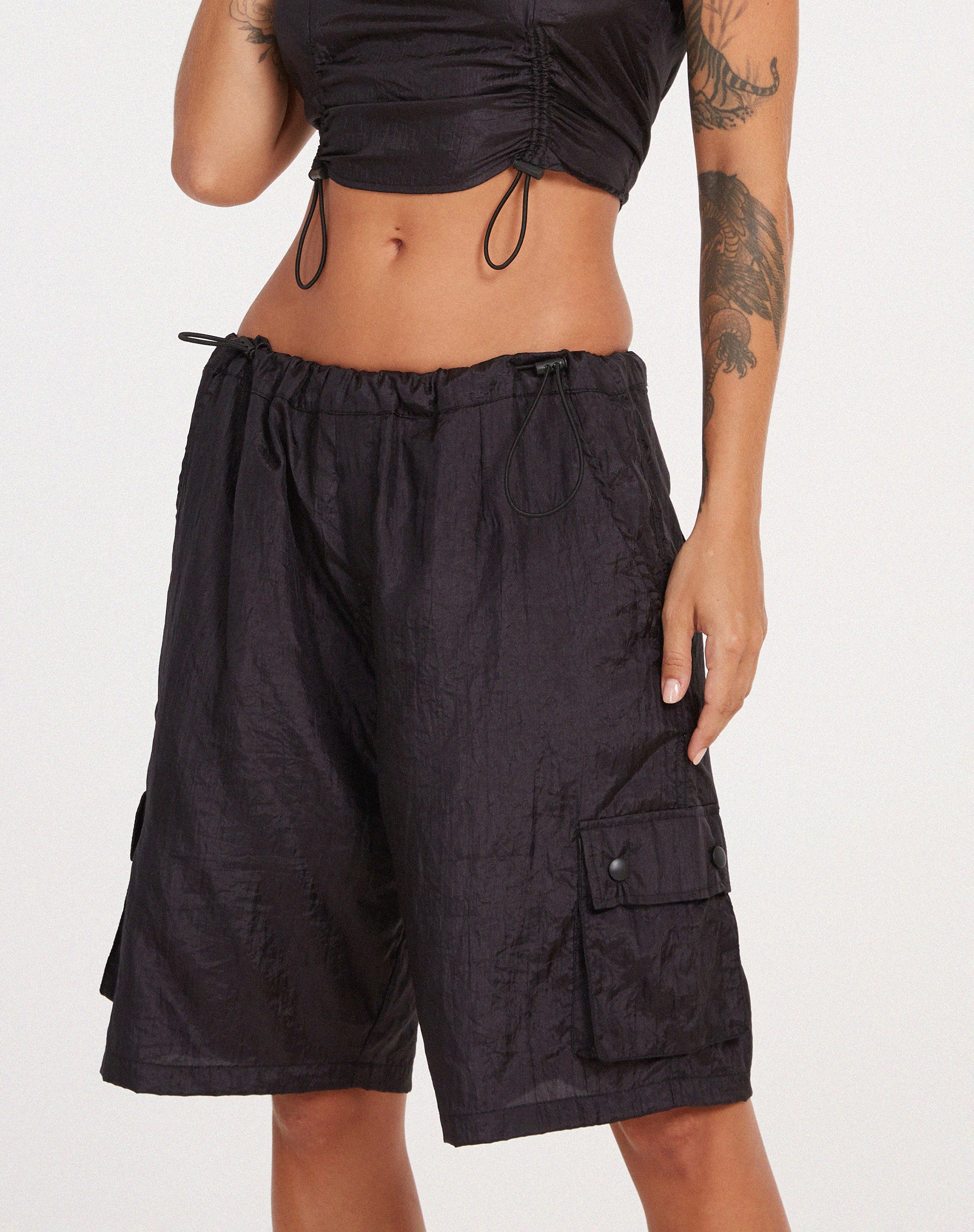 Tenchi Short in Parachute Black - Awmao