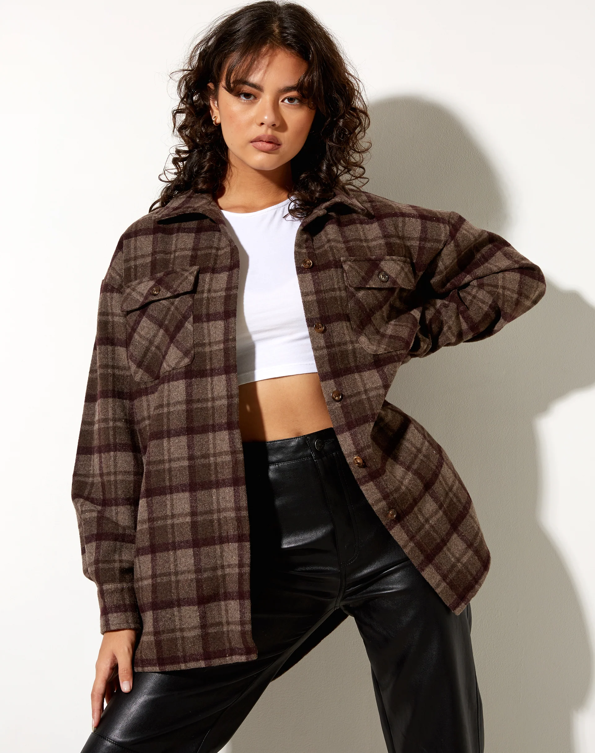 Medita Shirt in Brown - Awmao