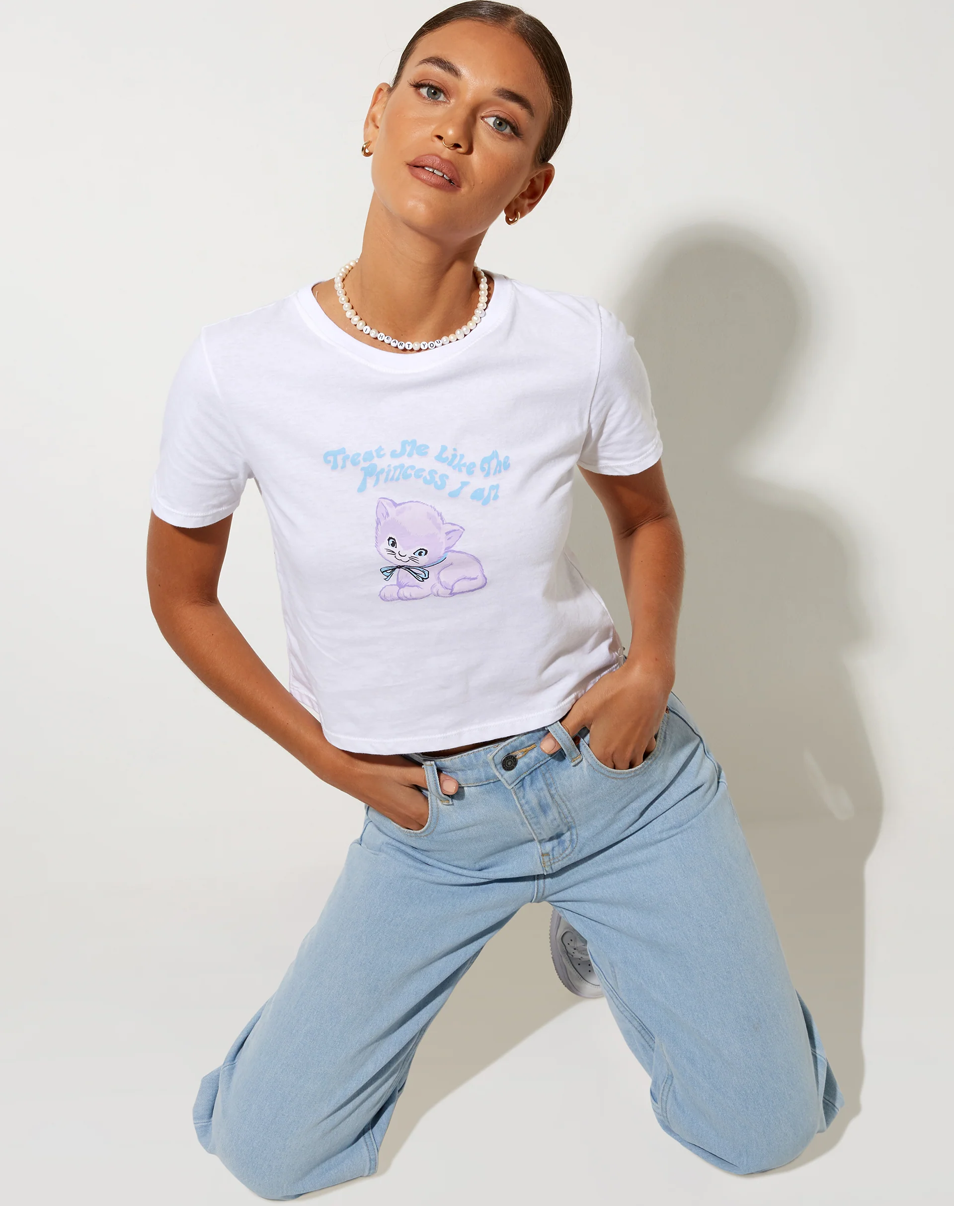 Shrunk Tee in White Dreamy Kittens - Awmao