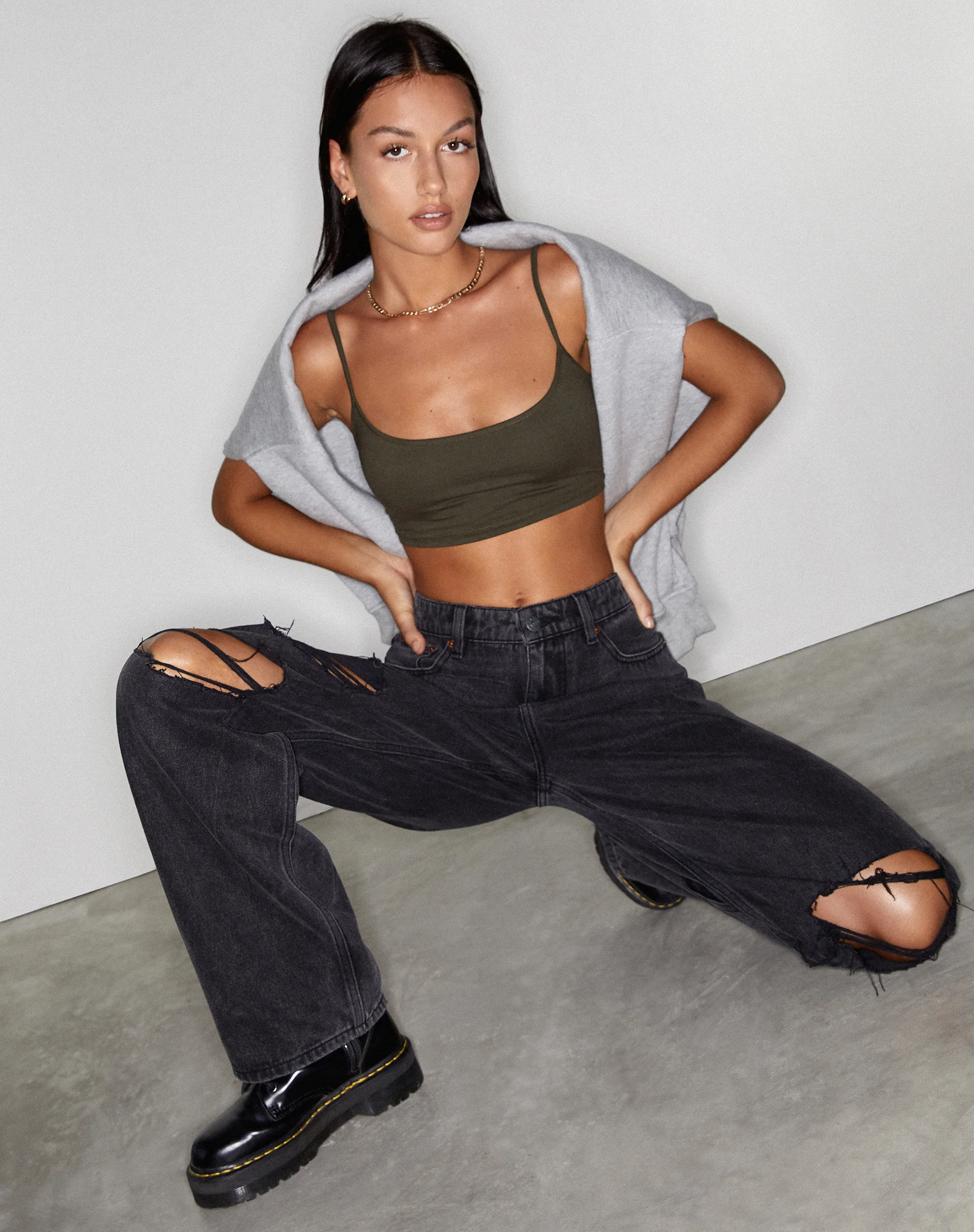 Rips Parallel Jeans in Black Wash - Awmao
