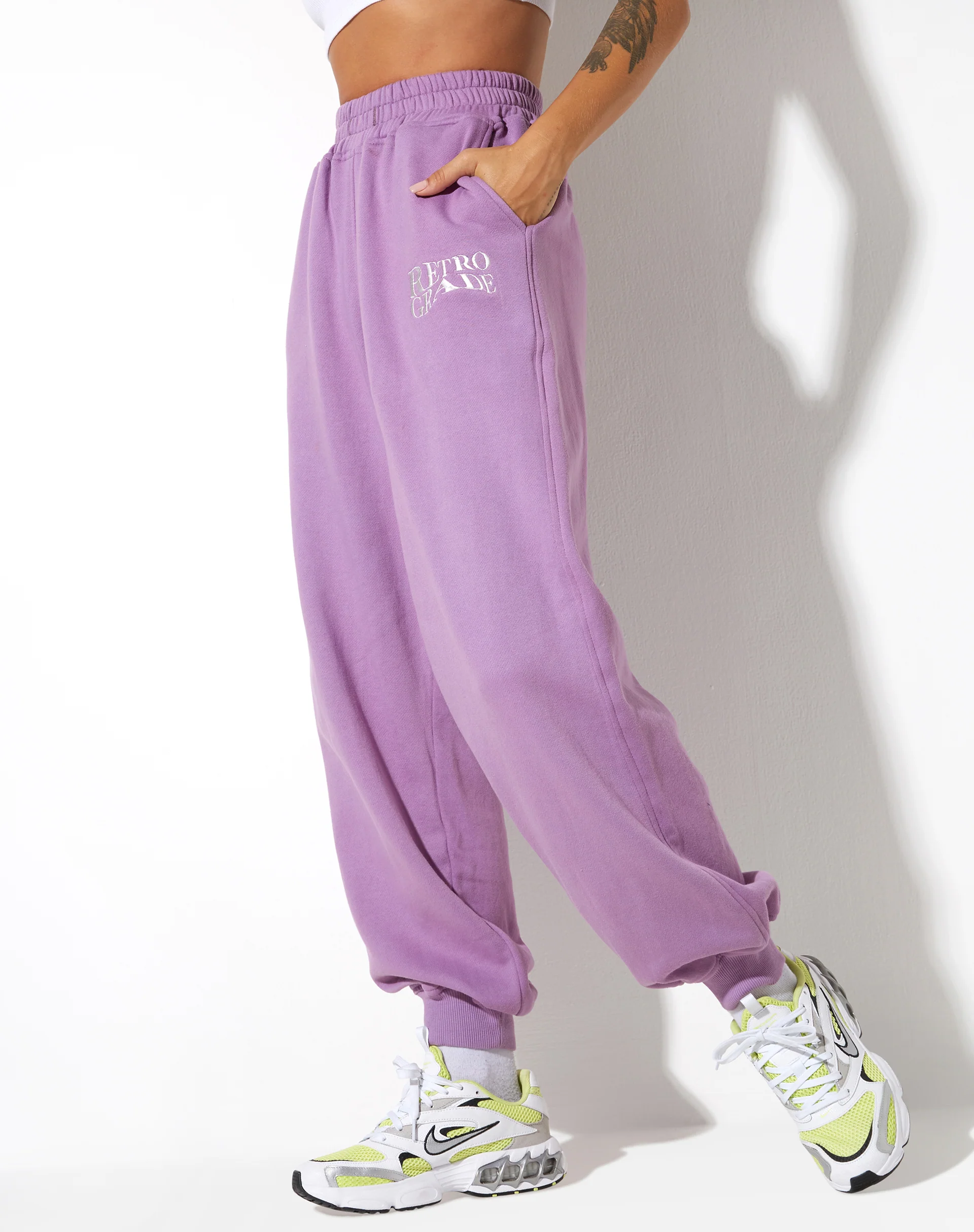 Roider Jogger in Lavender Retro Grade Embro - Awmao