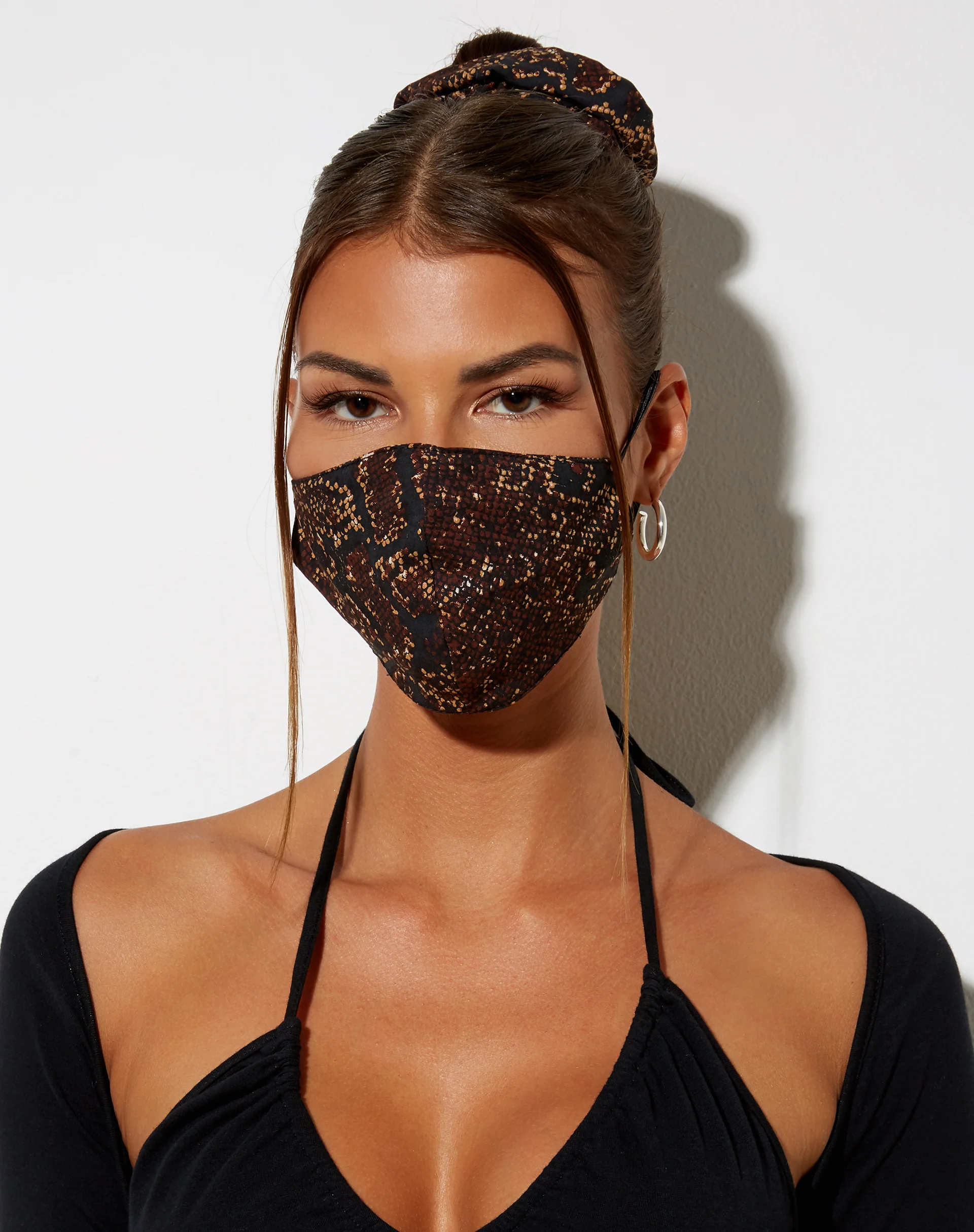 Face Mask in Dark Boa Brown - Awmao