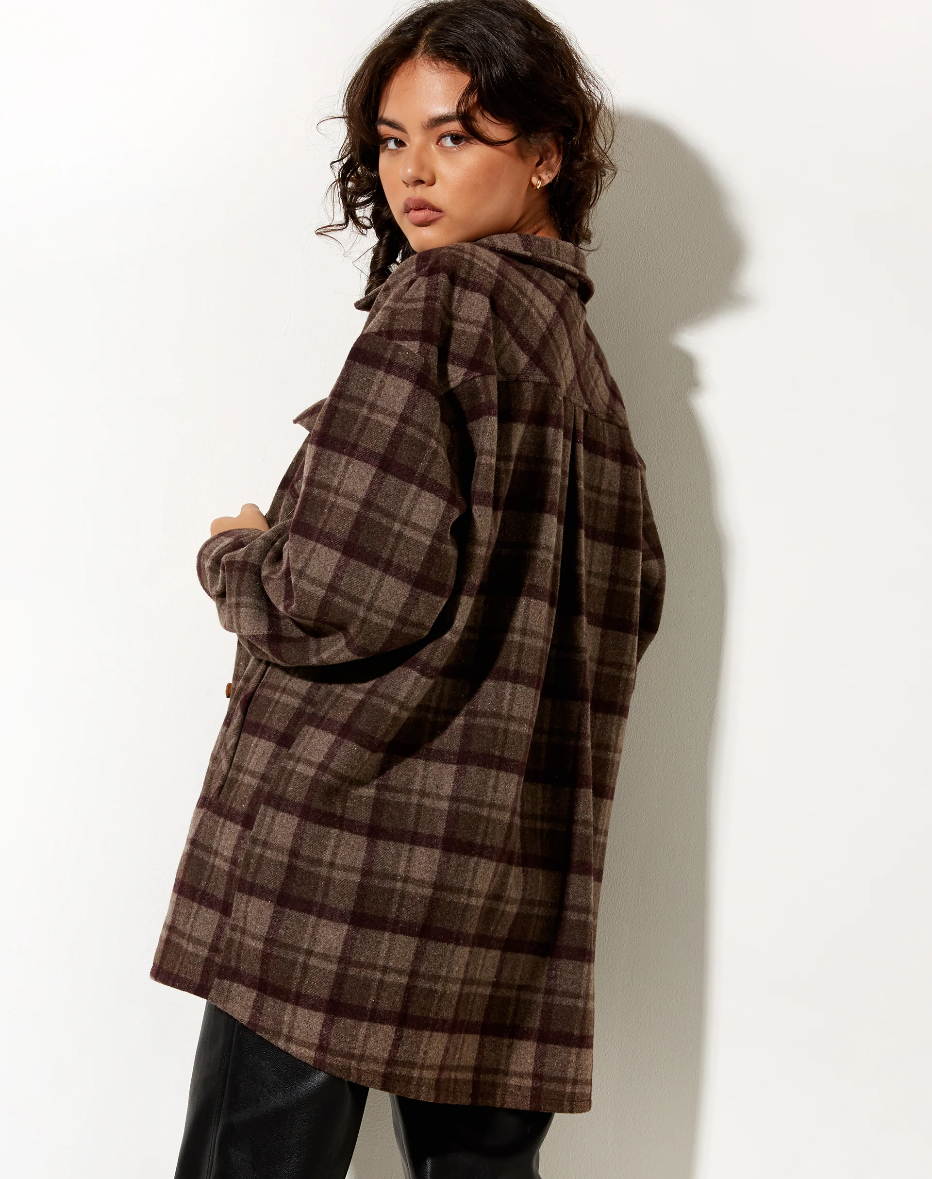 Medita Shirt in Brown - Awmao