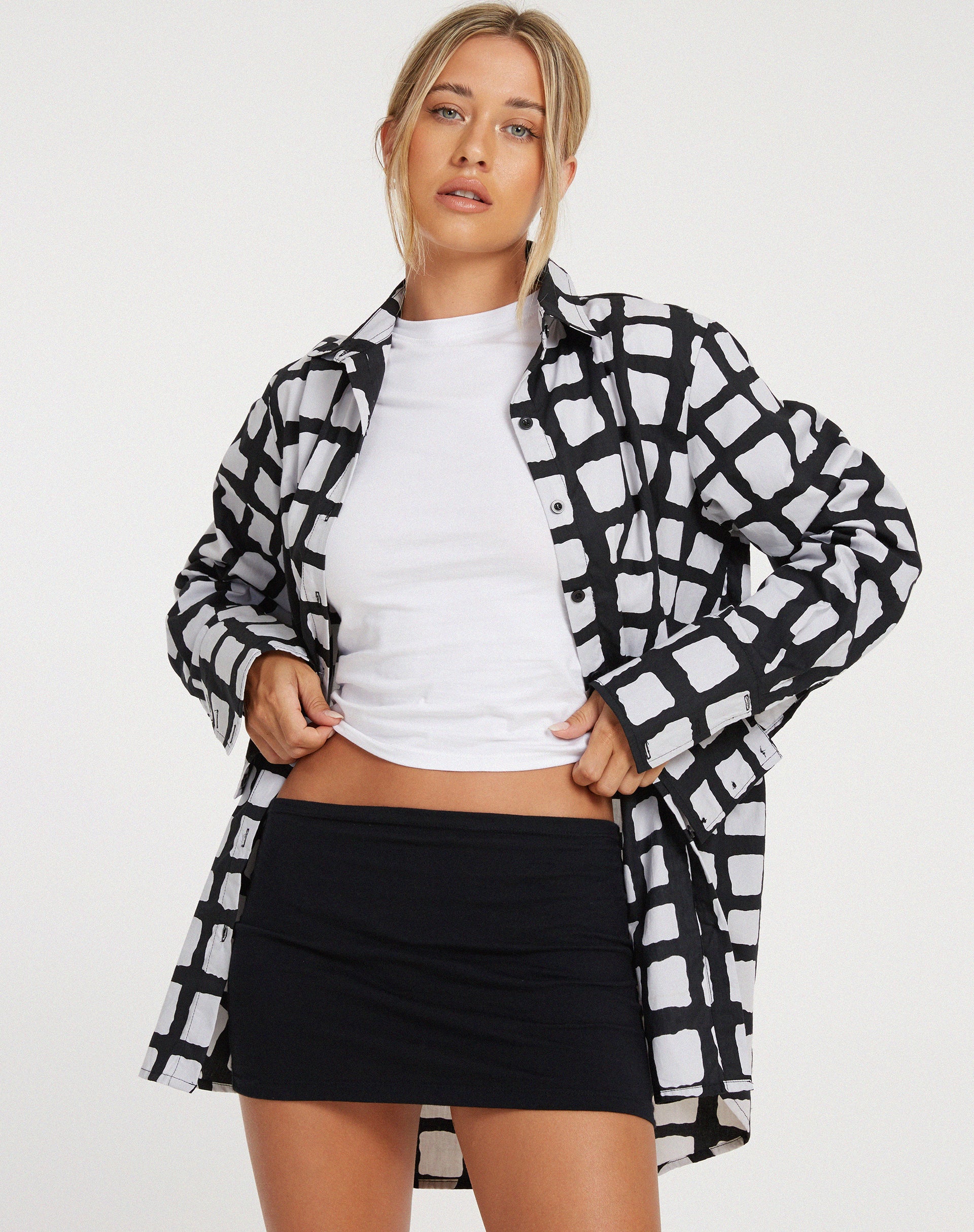 Elm Shirt in Mono Painted Check Black - Awmao