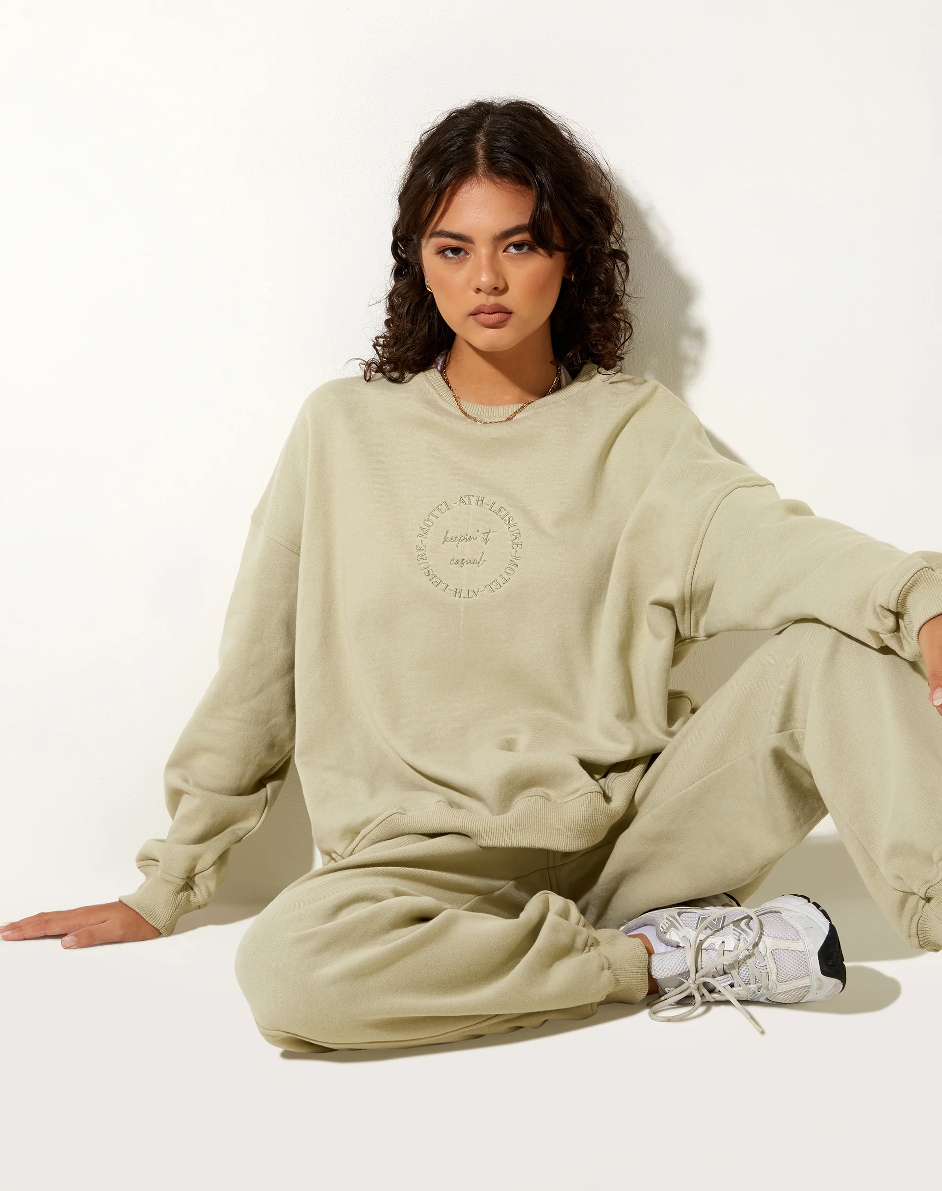 Ted Sweatshirt in Pastel Green Keepin It Casual - Awmao