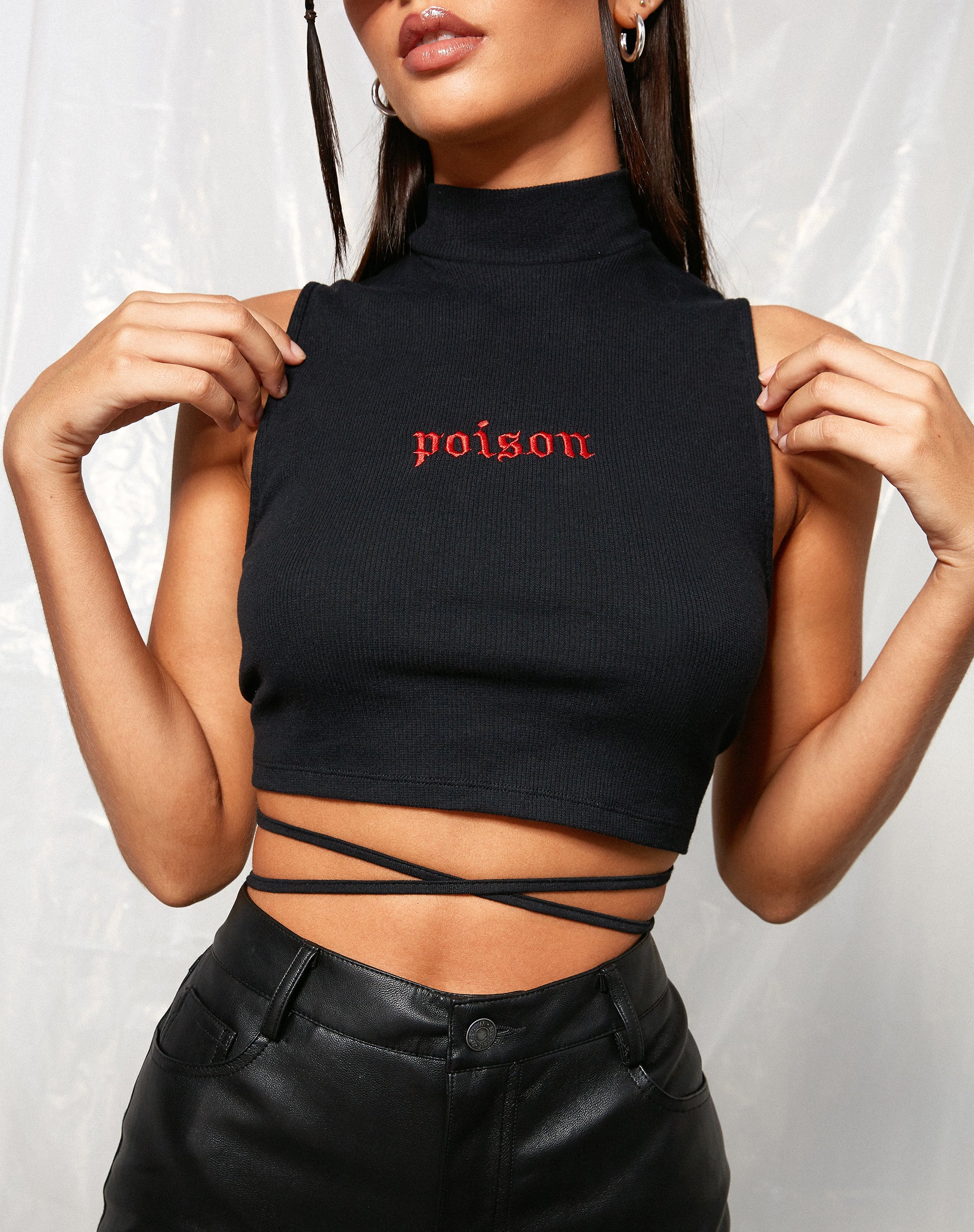 Quera Crop Top in Rib Black 'Poison' Embro - Awmao