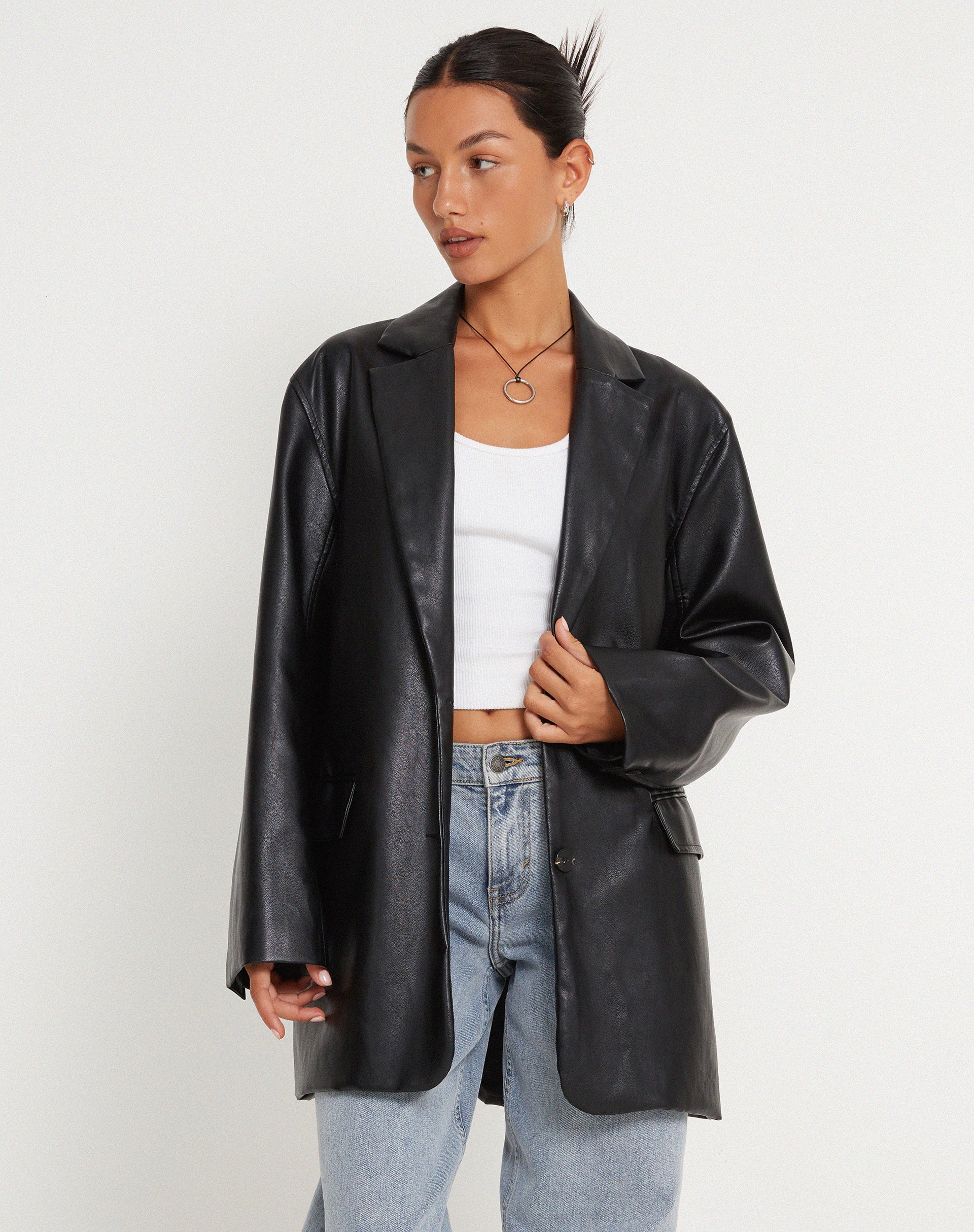 Saken Blazer in Pu Black - Awmao