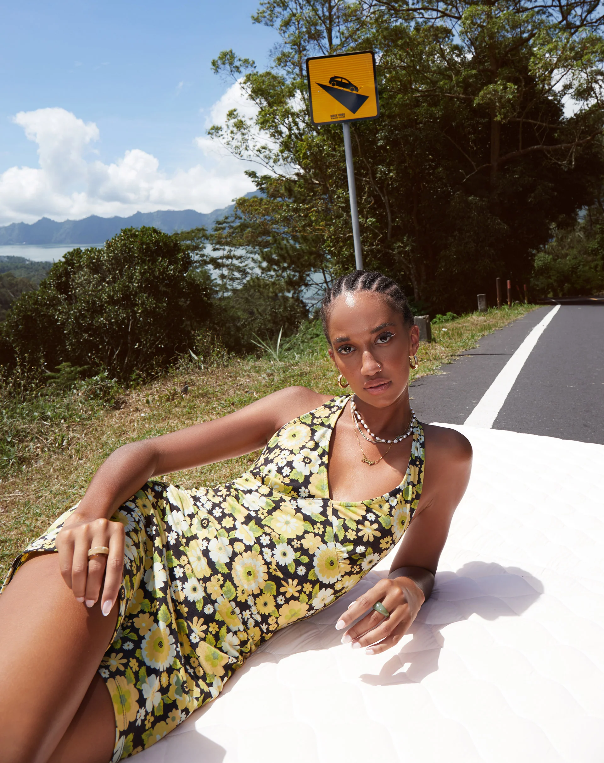 Yvette Mini Dress in Retro Floral - Awmao