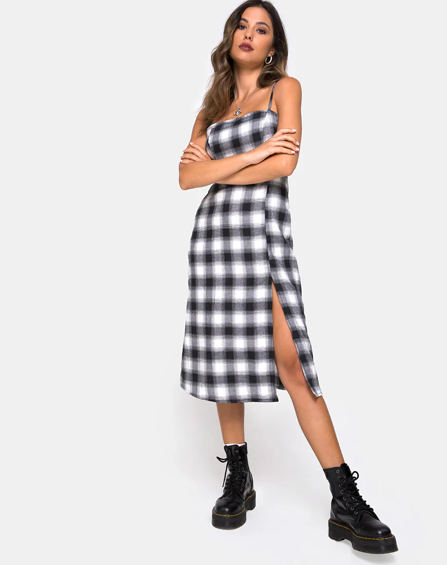 Kaoya Dress in Plaid Black White - Awmao