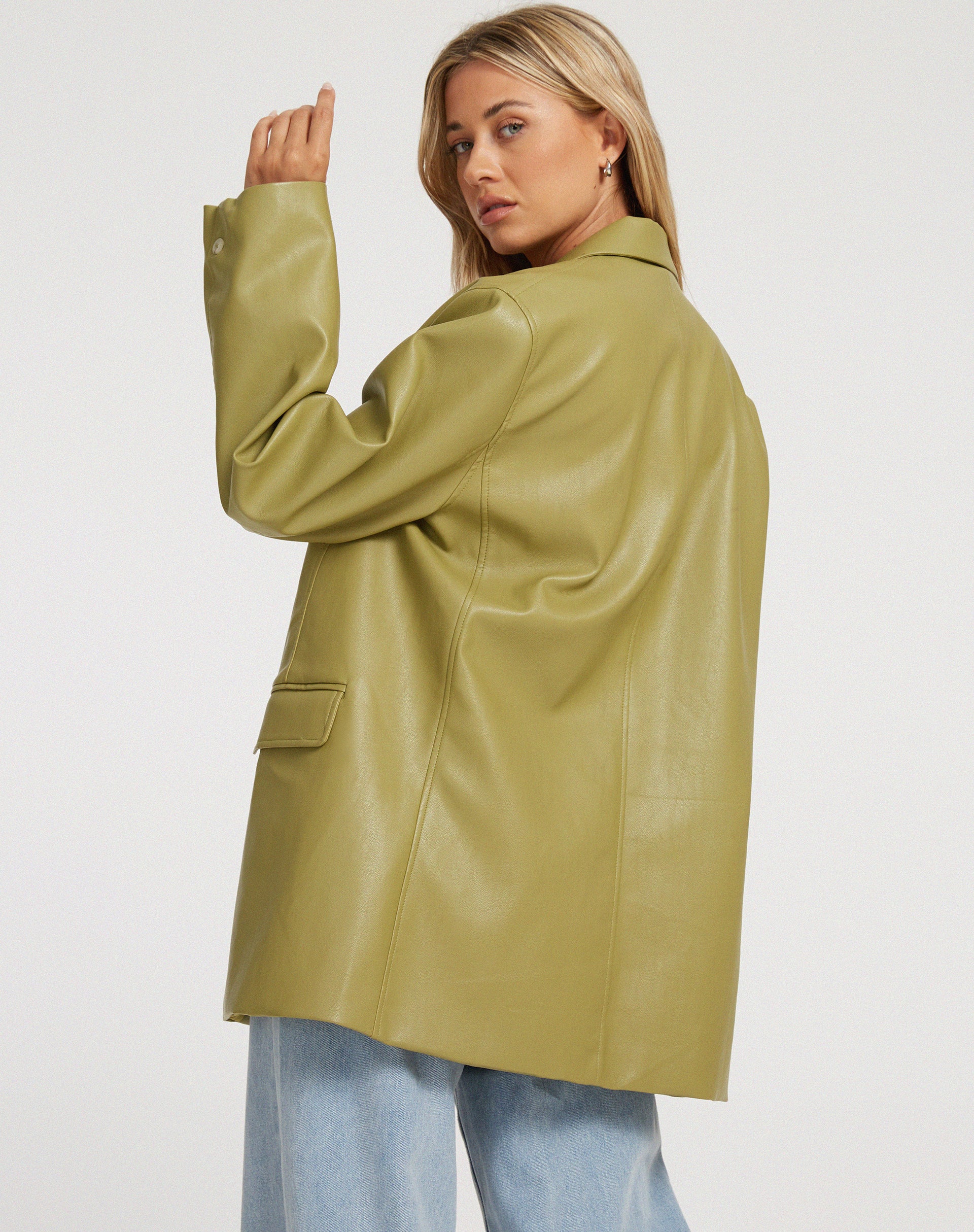 Saken Blazer in PU Leaf Green - Awmao