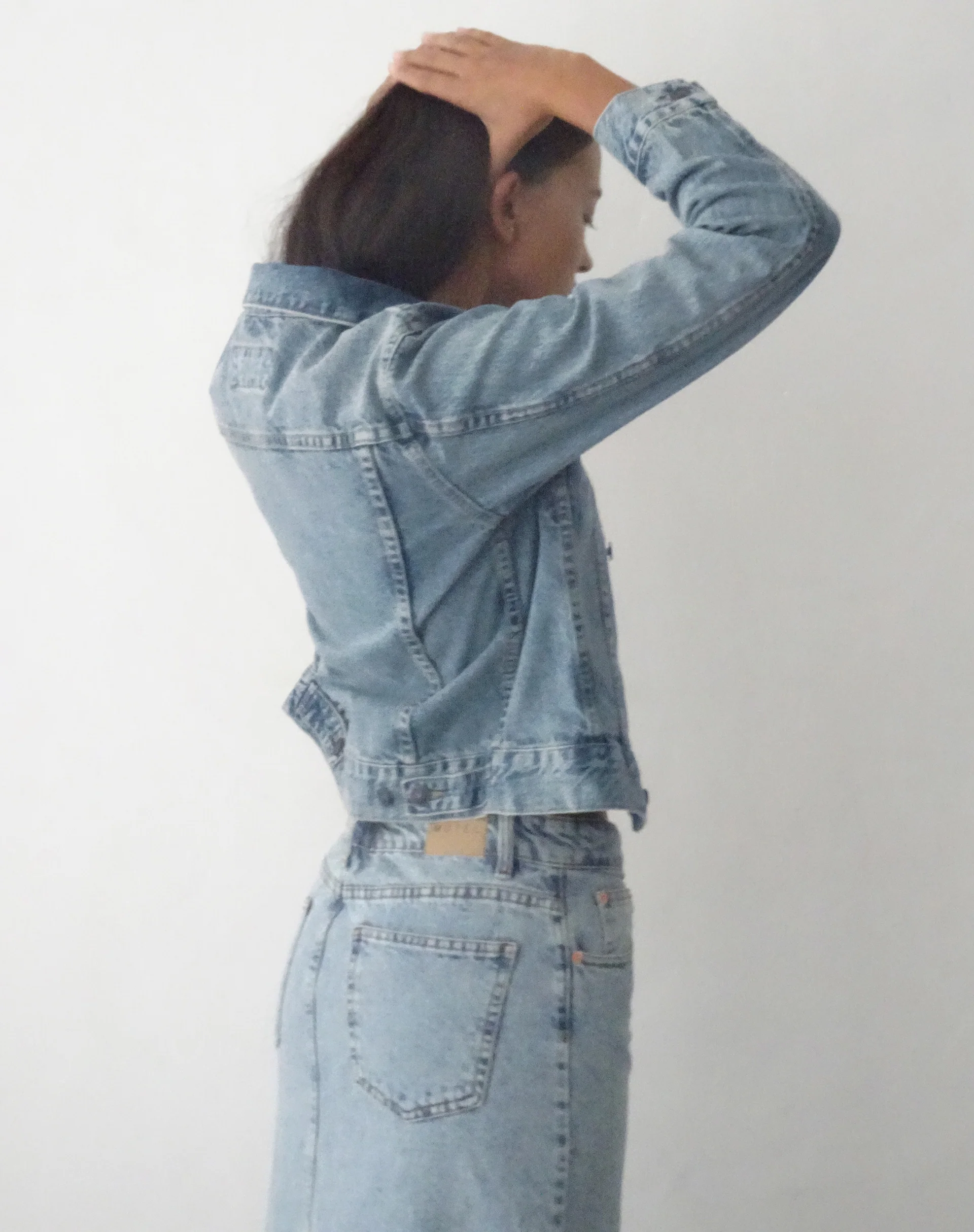 Fitted Denim Jacket in Blue Wash - Awmao