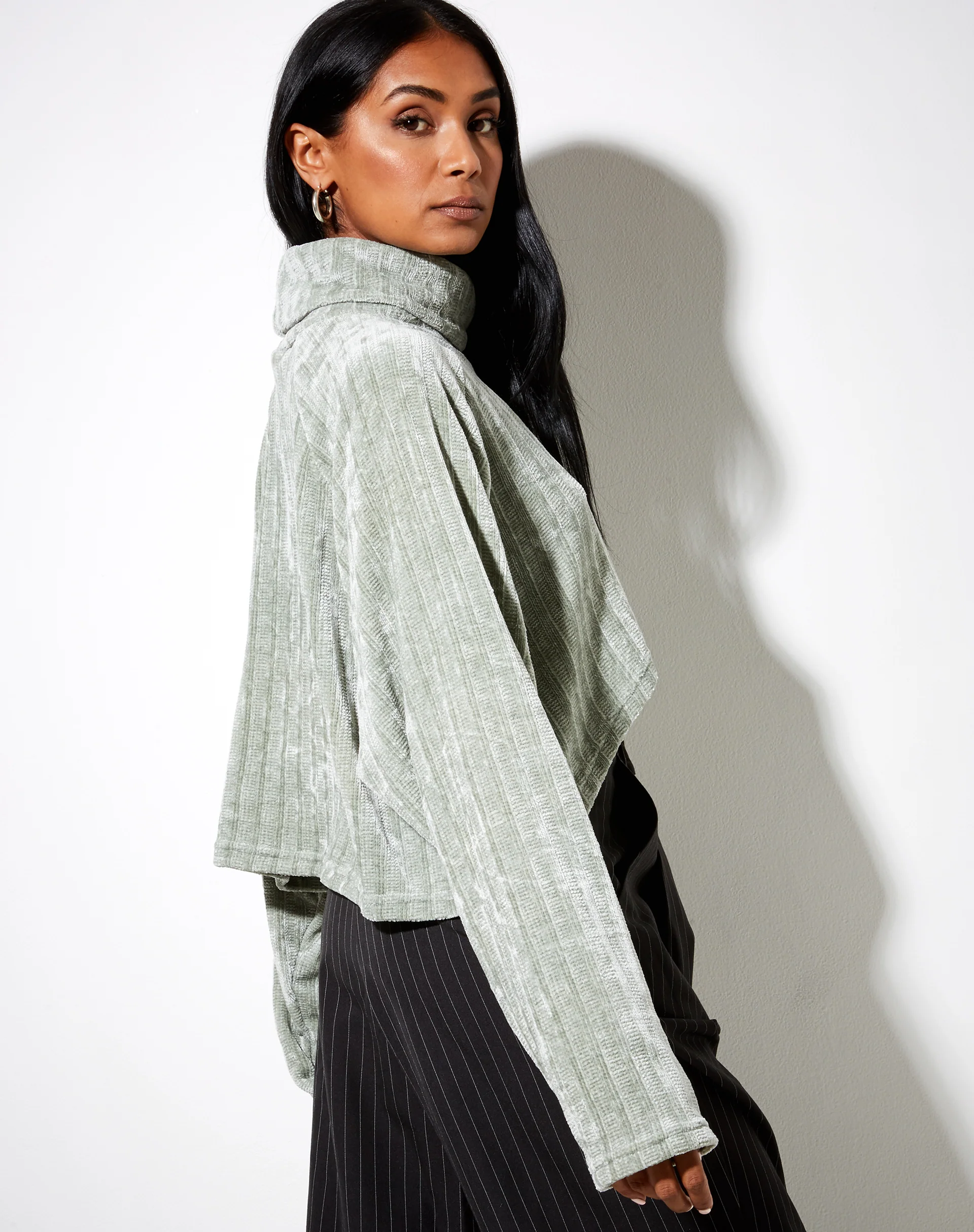 Evie Cropped Jumper in Chenille Sage - Awmao