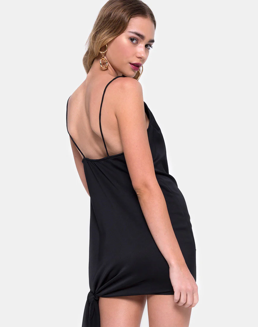 Colaro Slip Dress in Black - Awmao